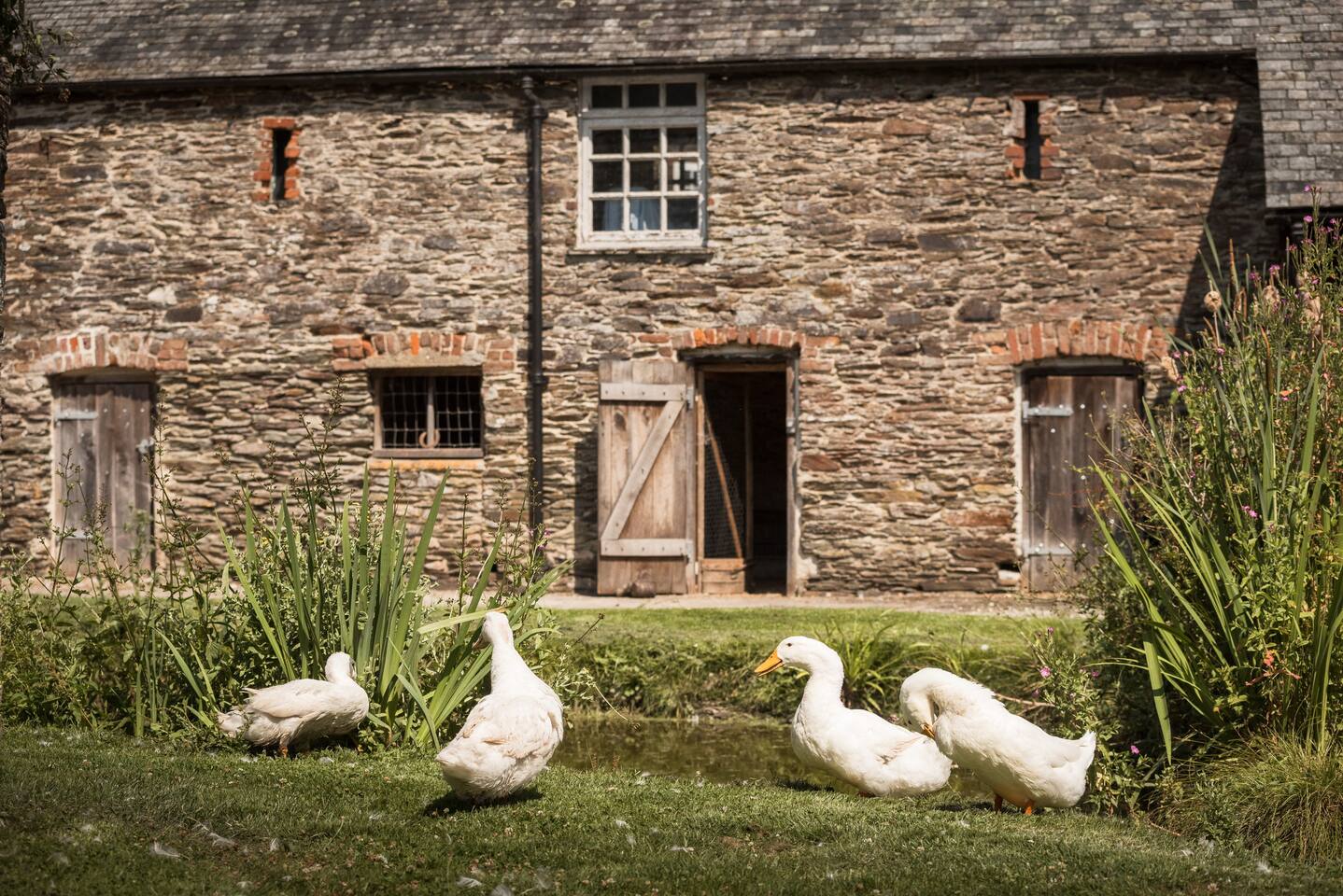 Manor Tamar Cornwall: Spacious 6-Bedroom Cottage with Hot Tub and Sea Views, Tamar Valley