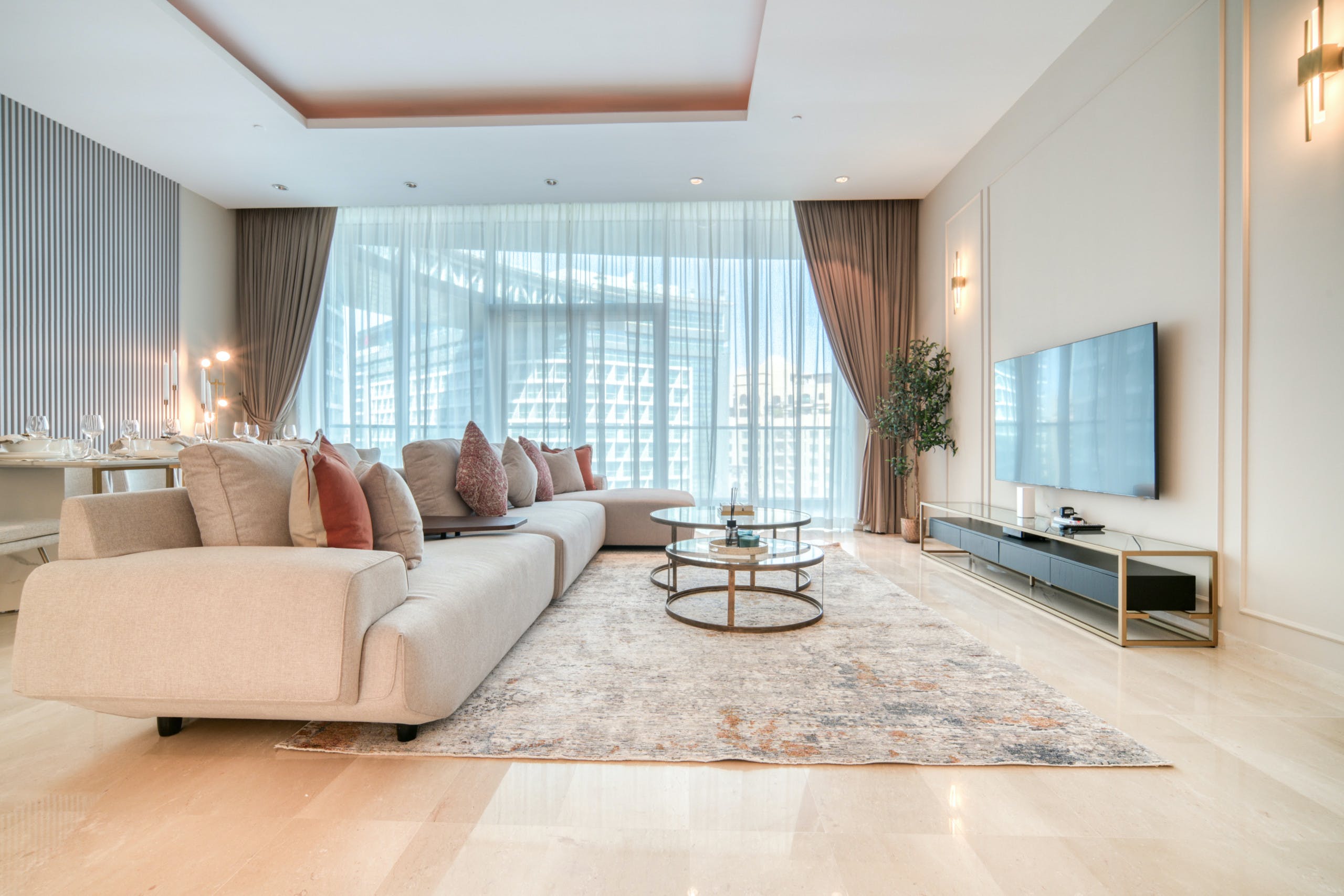 Manzil Nakheel Dubai: 3-Bedroom Luxury Apartment with Seaview and Pool, Palm Jumeirah