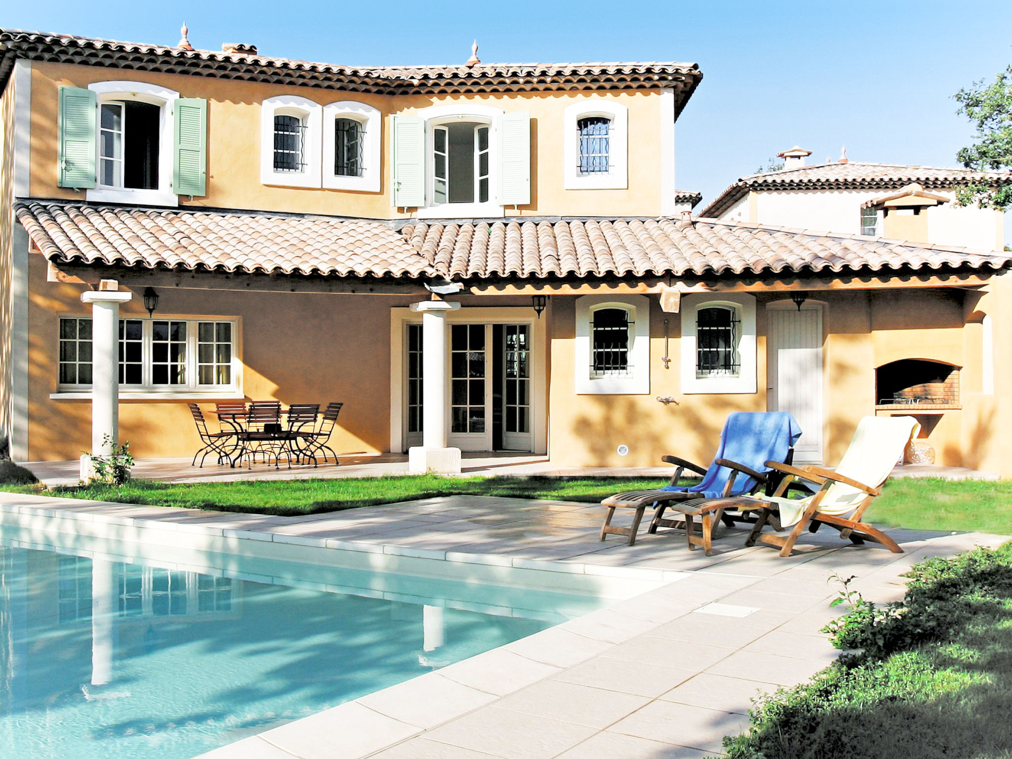 Mas Cigalou Fayence: Beautiful 3-Bedroom Family Villa with Private Pool and Resort Amenities in Provence France