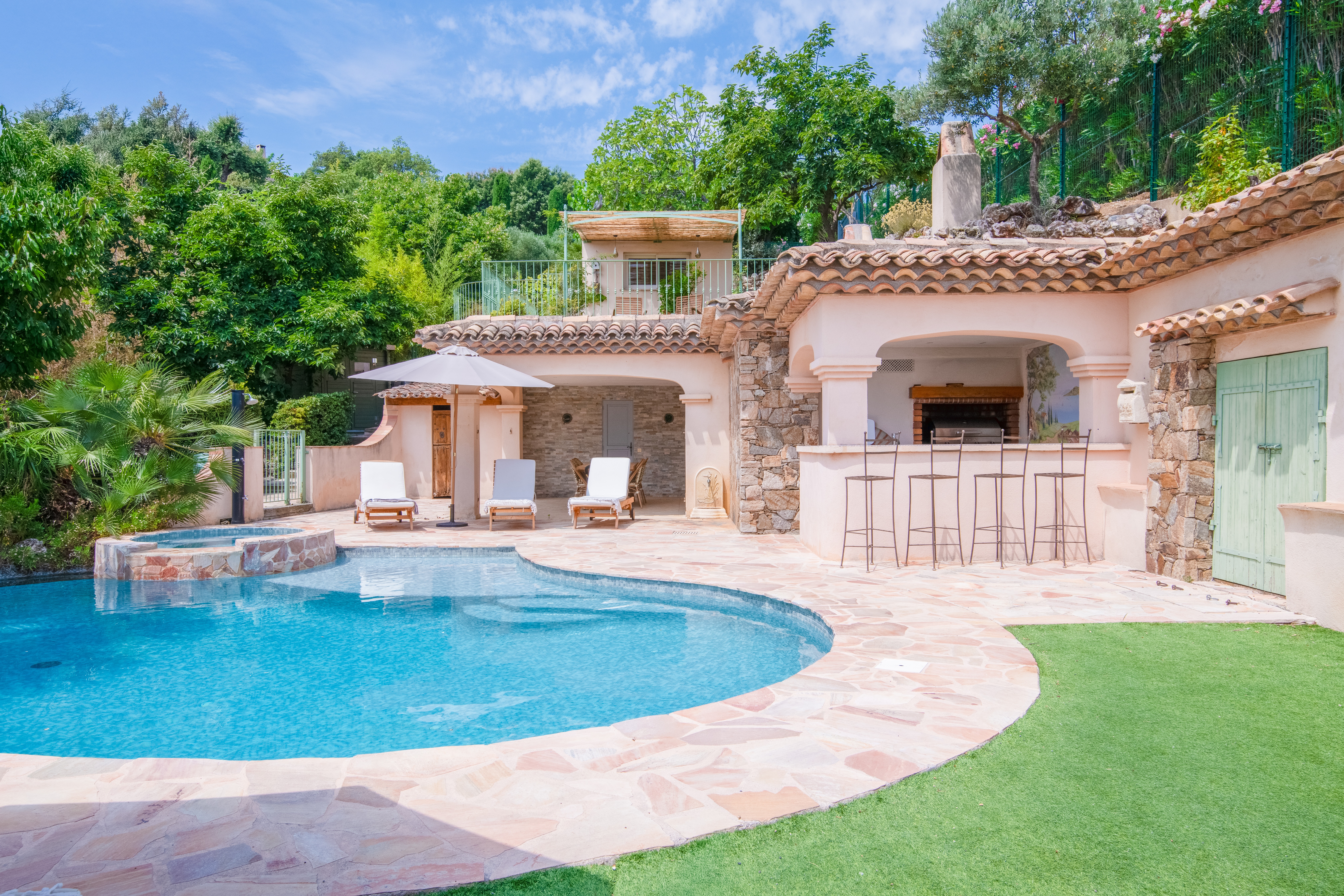 Mas Mistral Sainte-Maxime 8: Luxury 4-Bedroom Villa with Seaview and Pool, Sainte-Maxime