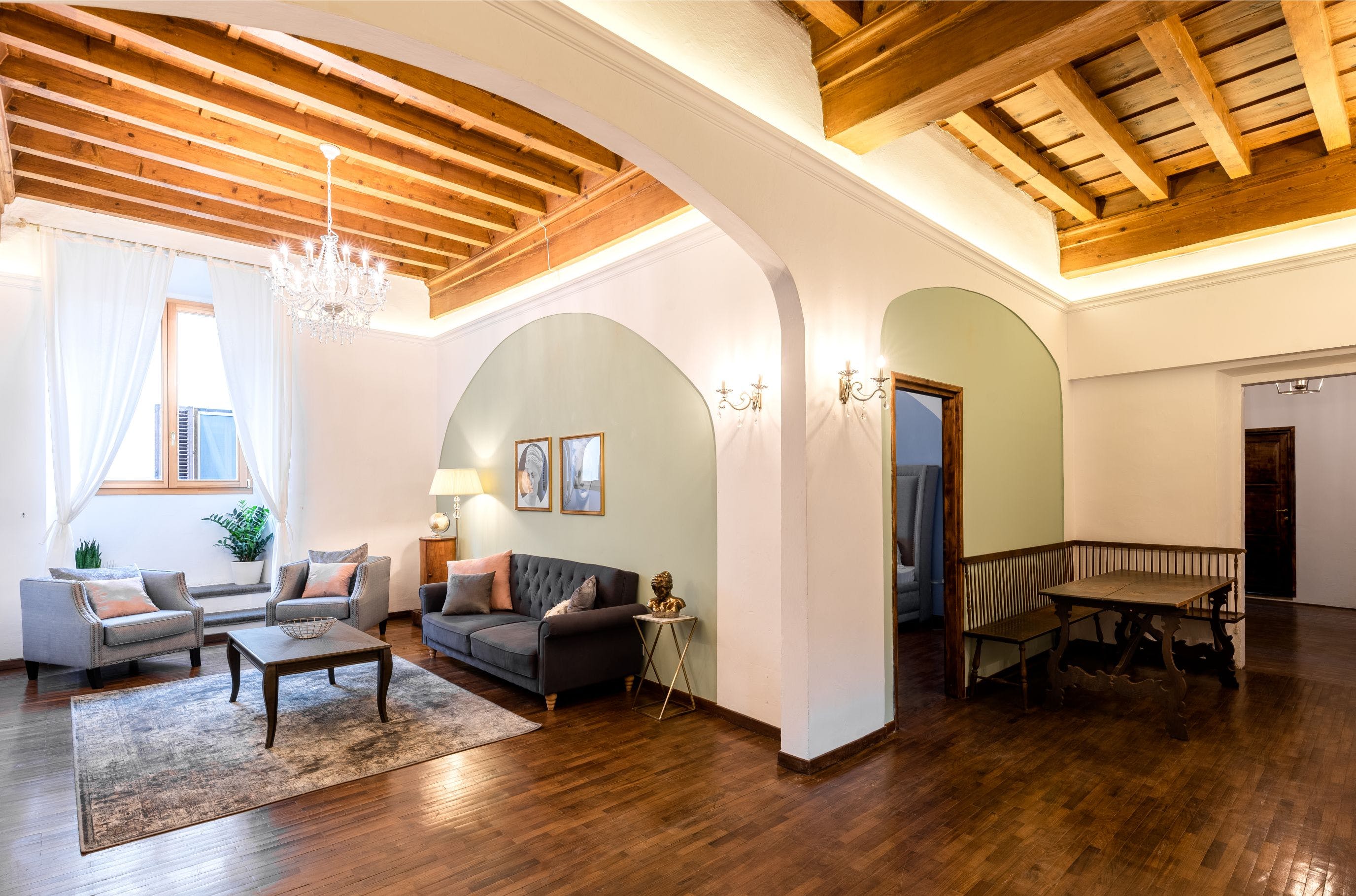 Palazzo Albero SantaCroce: Elegant 4-Bedroom Apartment with Historic Charm, Santa Croce
