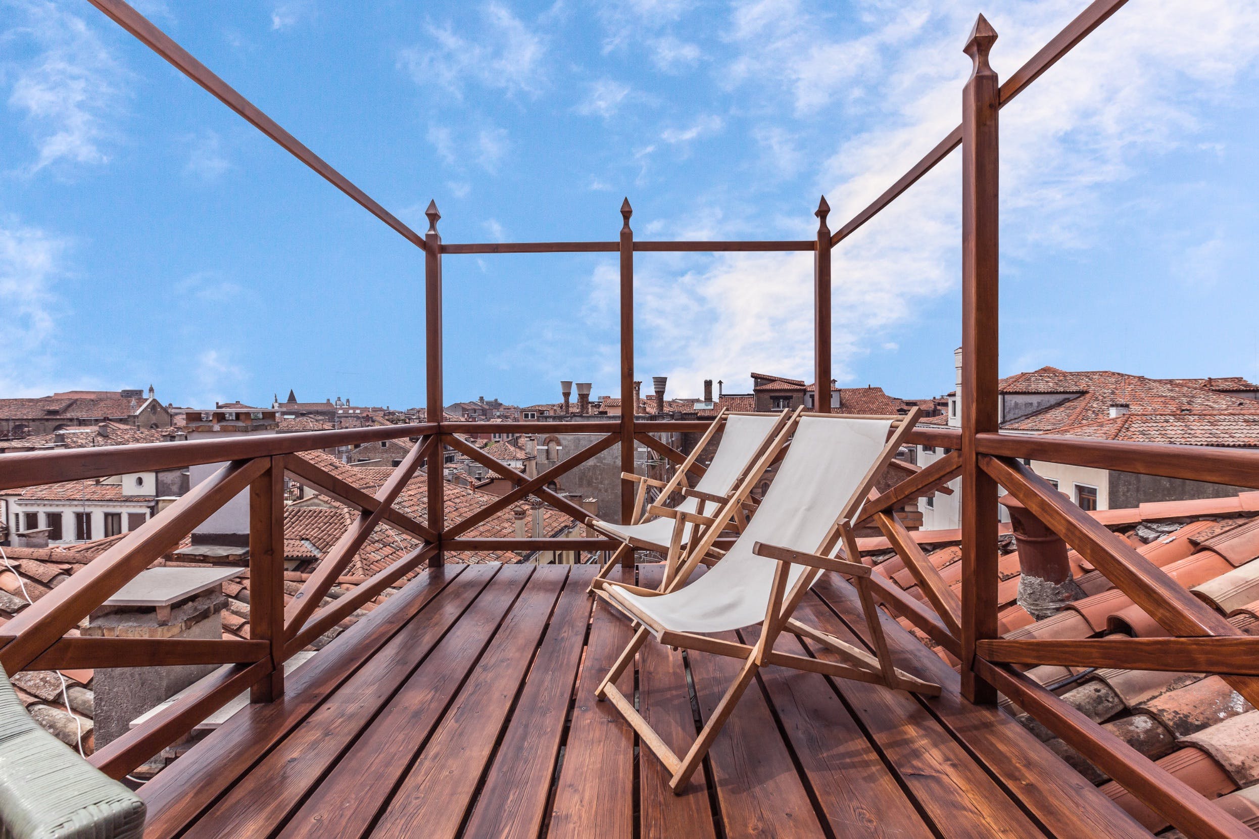 Palazzo Altana SanMarco: Elegant 2-Bedroom Townhouse with Seaview, San Marco, Venice