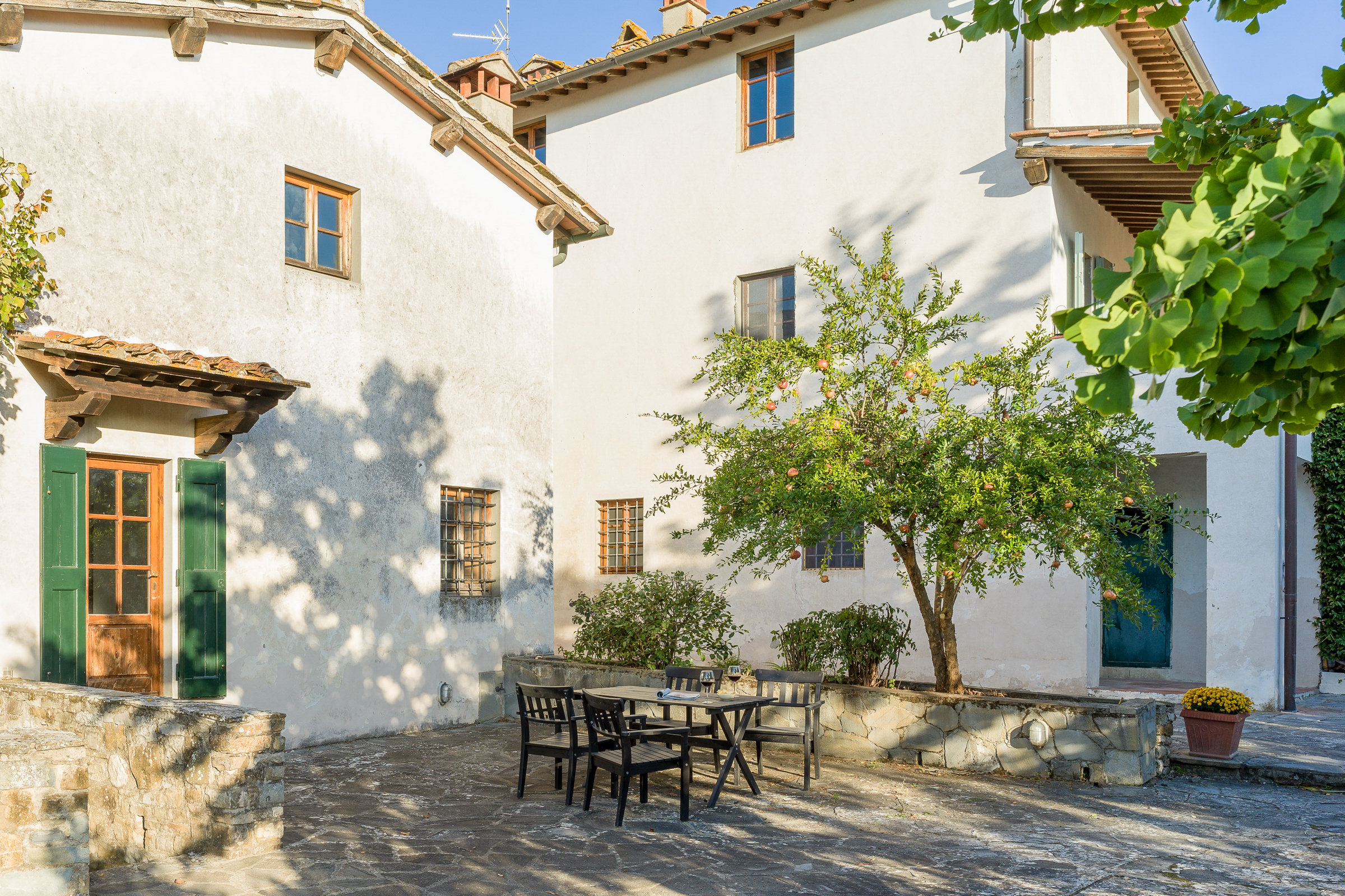 Palazzo Arcetri Florence: Exquisite 7-Bedroom Apartment with Pool and Sauna, Florence