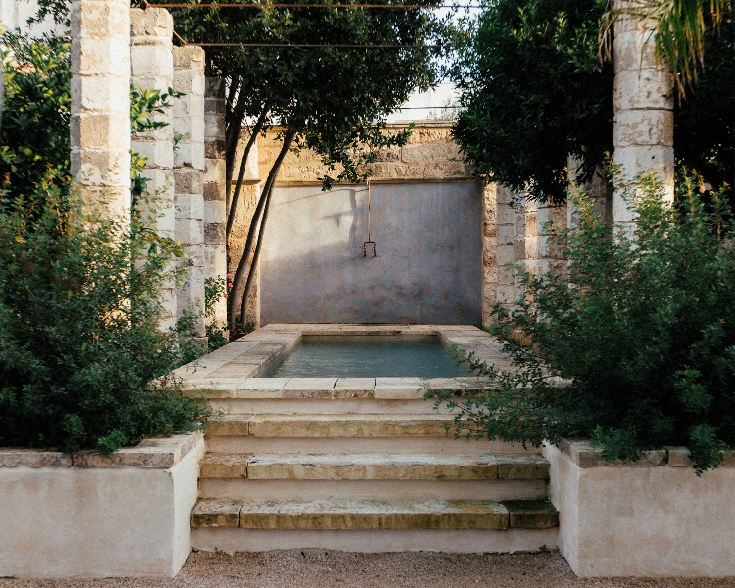 Palazzo Arneo Lecce: Chic 3-Bedroom Apartment with Pool and Historic Charm, Lecce