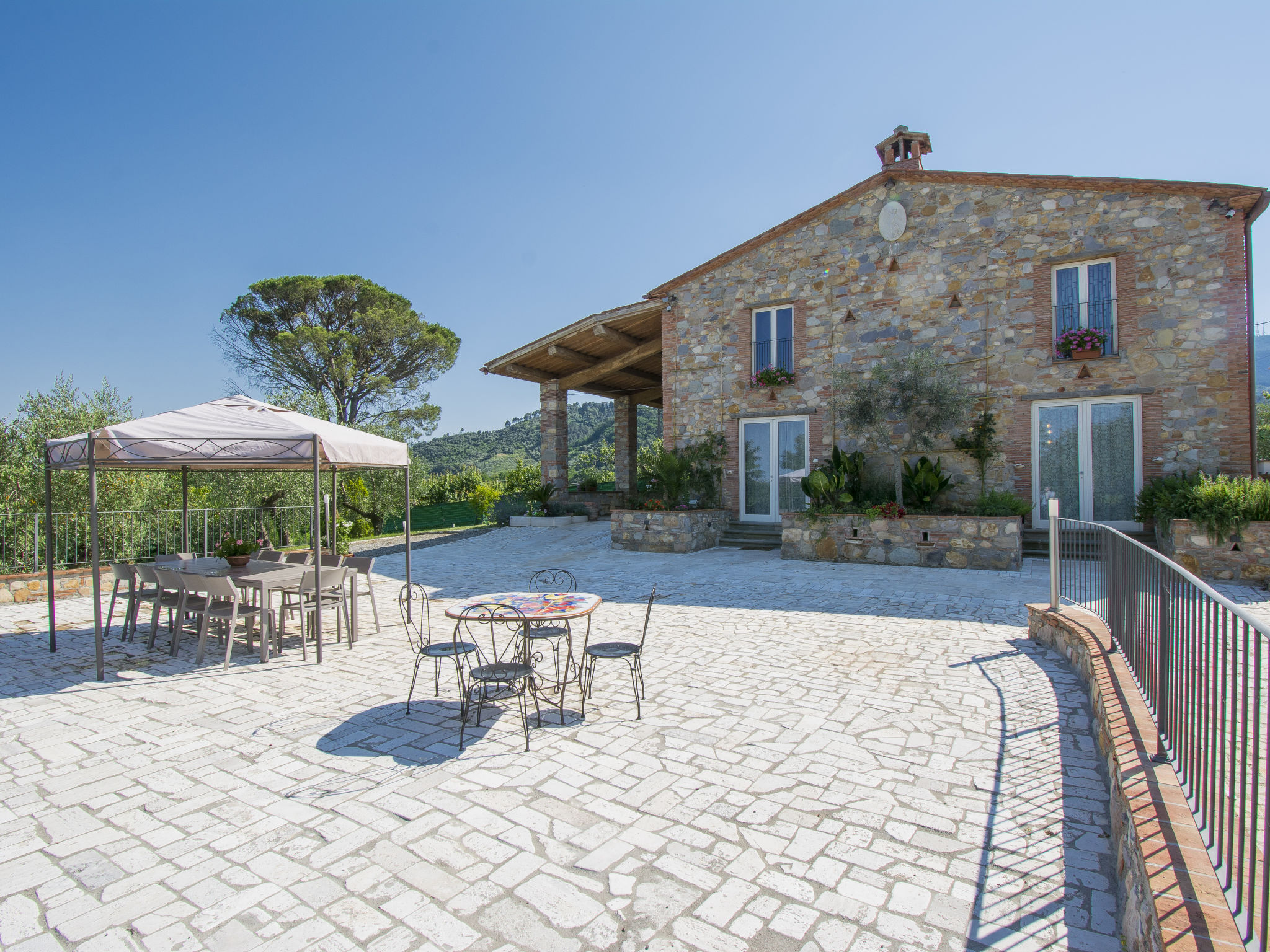 Palazzo Castelvecchio Lucca: Magnificent 7-Bedroom Historic Estate with Country Views and Gourmet Kitchen near Lucca
