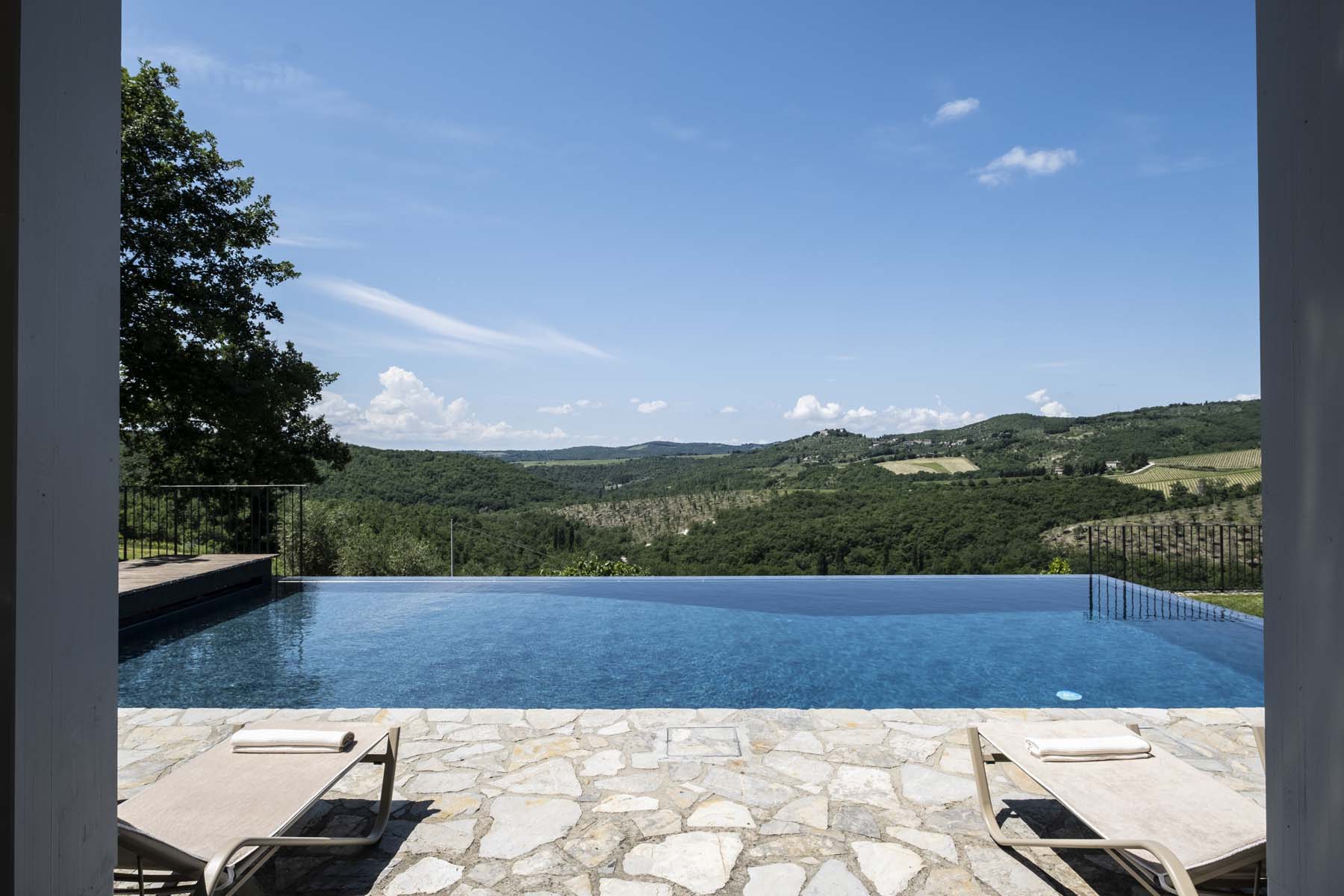 Palazzo Chiantigiana Gaiole: 7-Bedroom Luxury Apartment with Infinity Pool, Chianti
