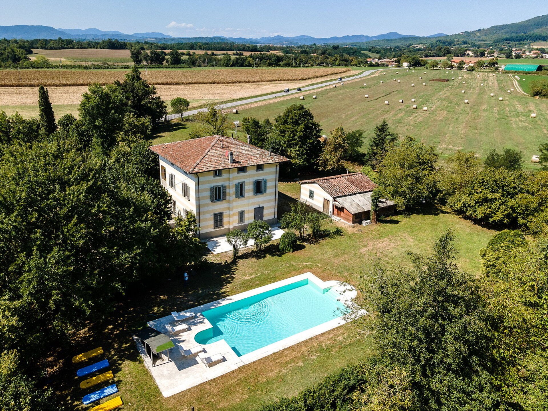 Palazzo Chini Mugello: Spacious 5-Bedroom Apartment with Family-Friendly Features, Mugello