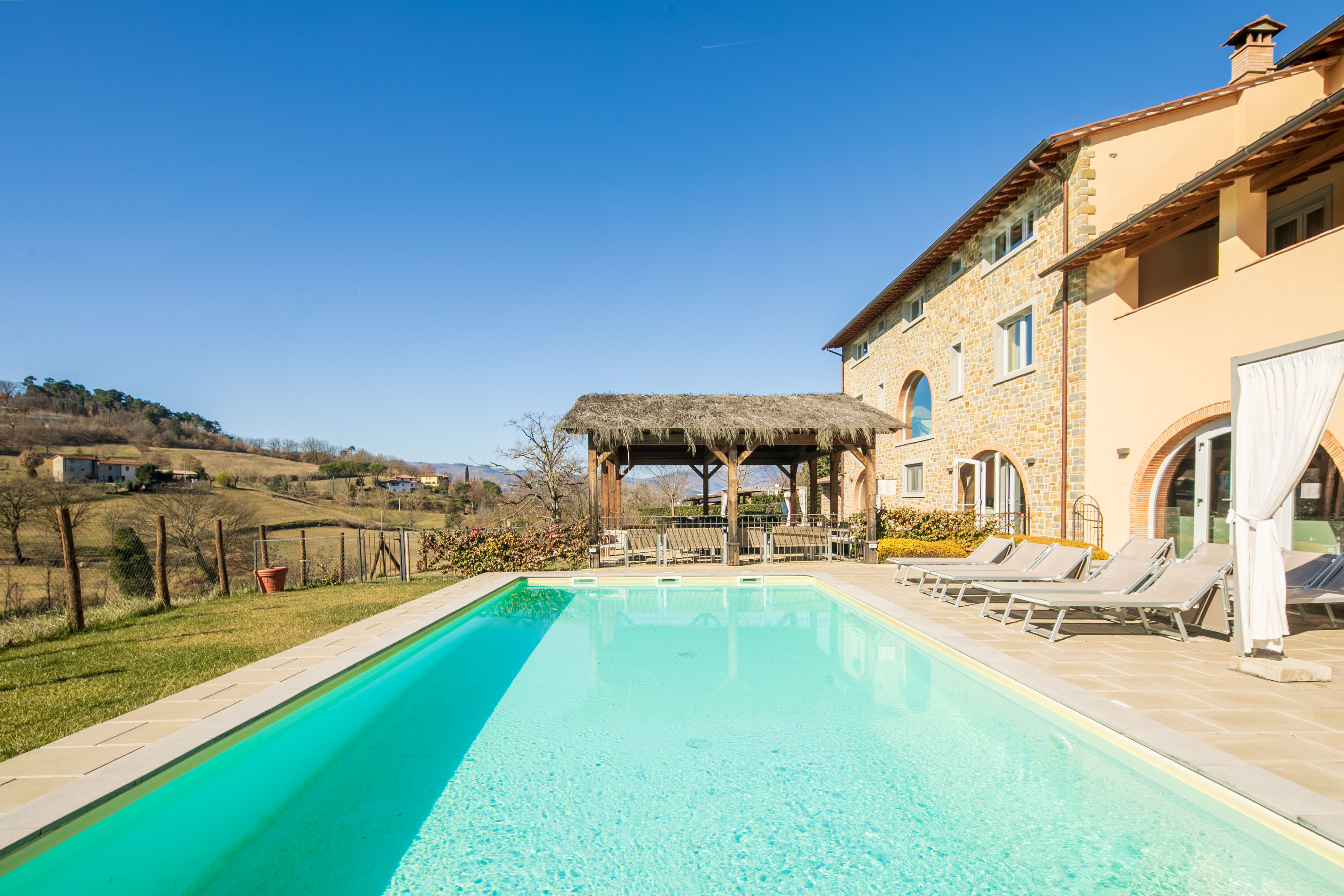 Palazzo Cipresso Novella: Spacious 14-Bedroom Luxury Apartment with Pool, Florence