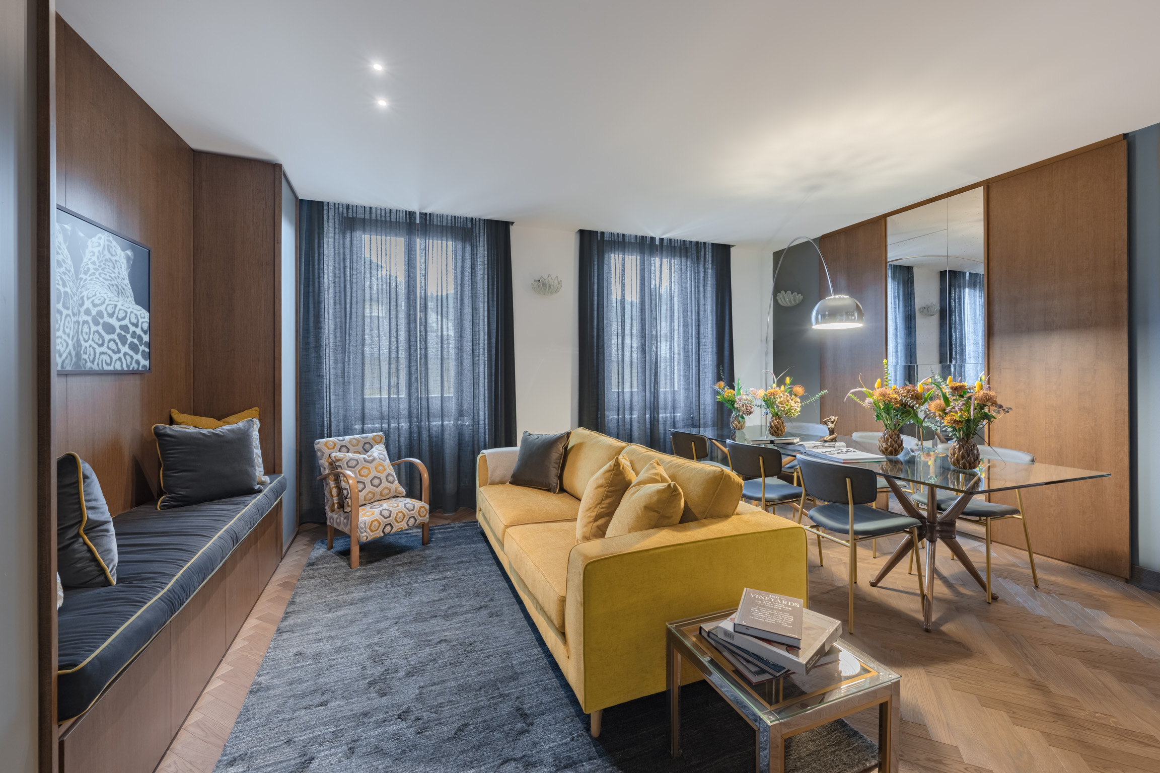 Palazzo Corridoio Florence: Luxury 3-Bedroom Apartment with Wine Tasting, Florence