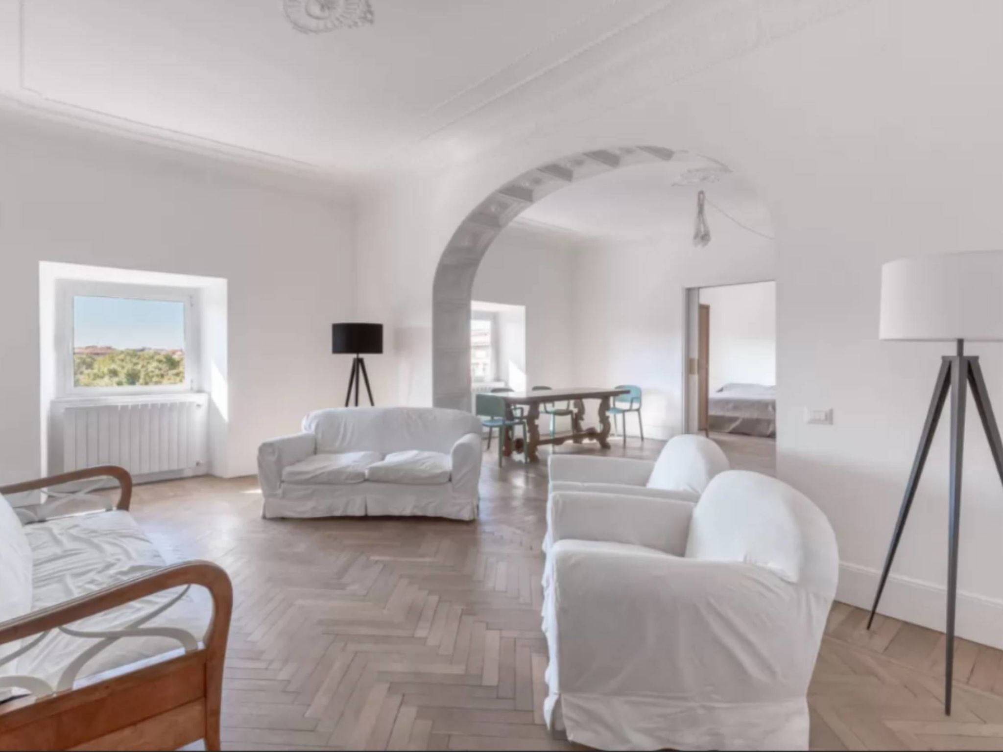 Palazzo Esquilino Roma: Stunning 1-Bedroom Luxury Apartment in Rome’s Historic Center Near Colosseum