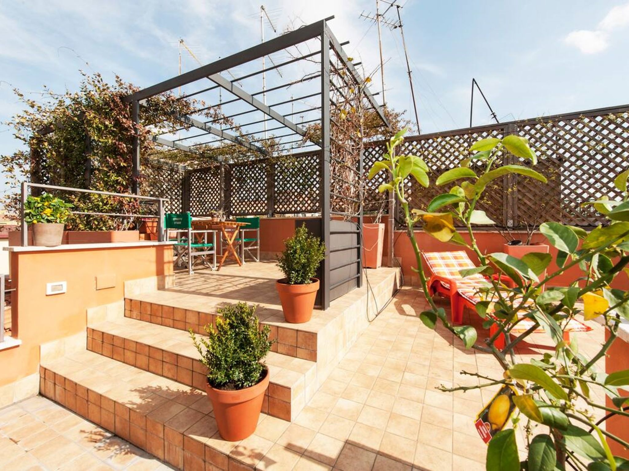 Palazzo Esquilino Roma Rome: Historical City Center: Elegant 1-Bedroom Apartment with Private Terrace Near Colosseum and Roman Forum