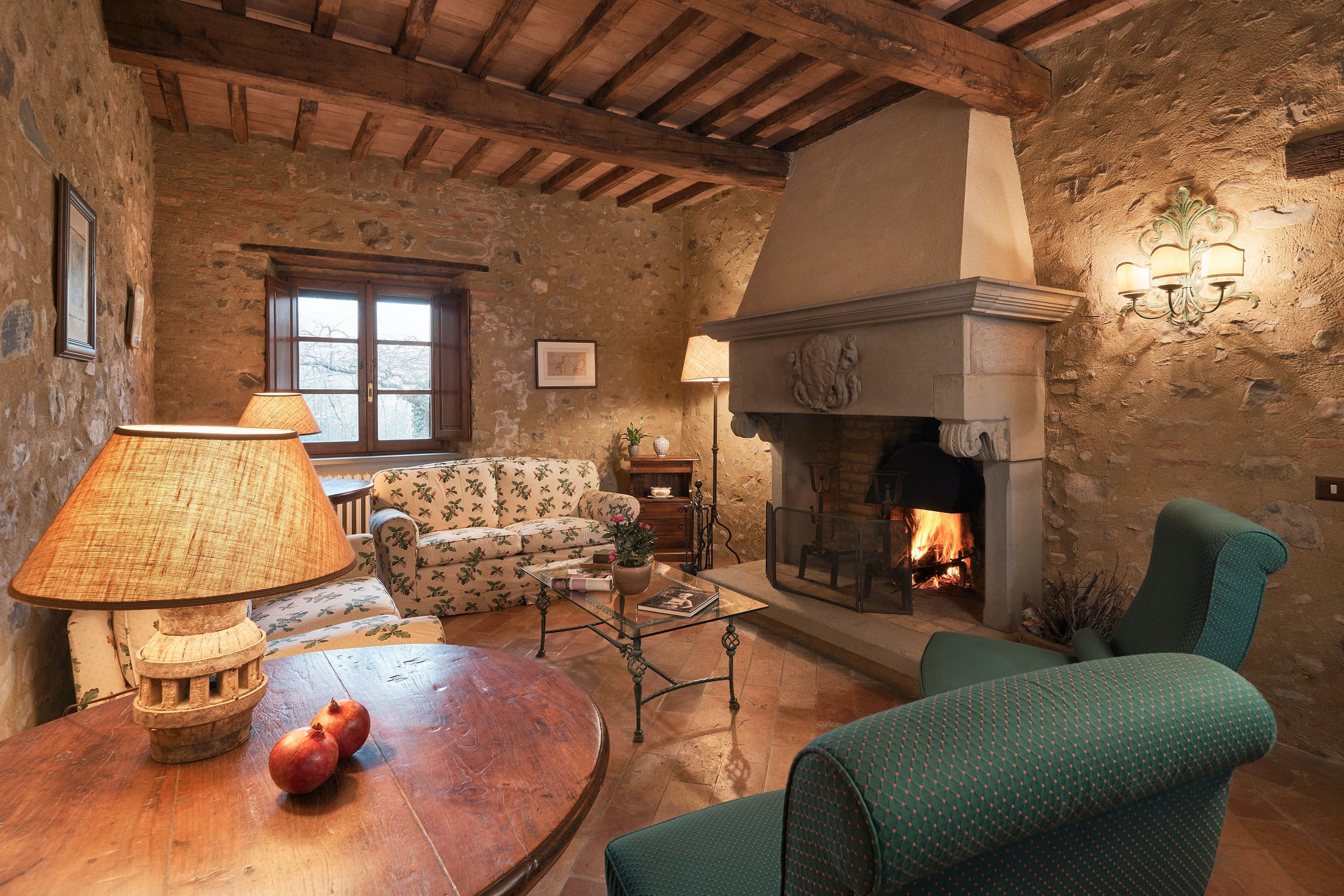 Palazzo Leccio Perugia: Spacious 14-Bedroom Apartment with Pool, Perugia