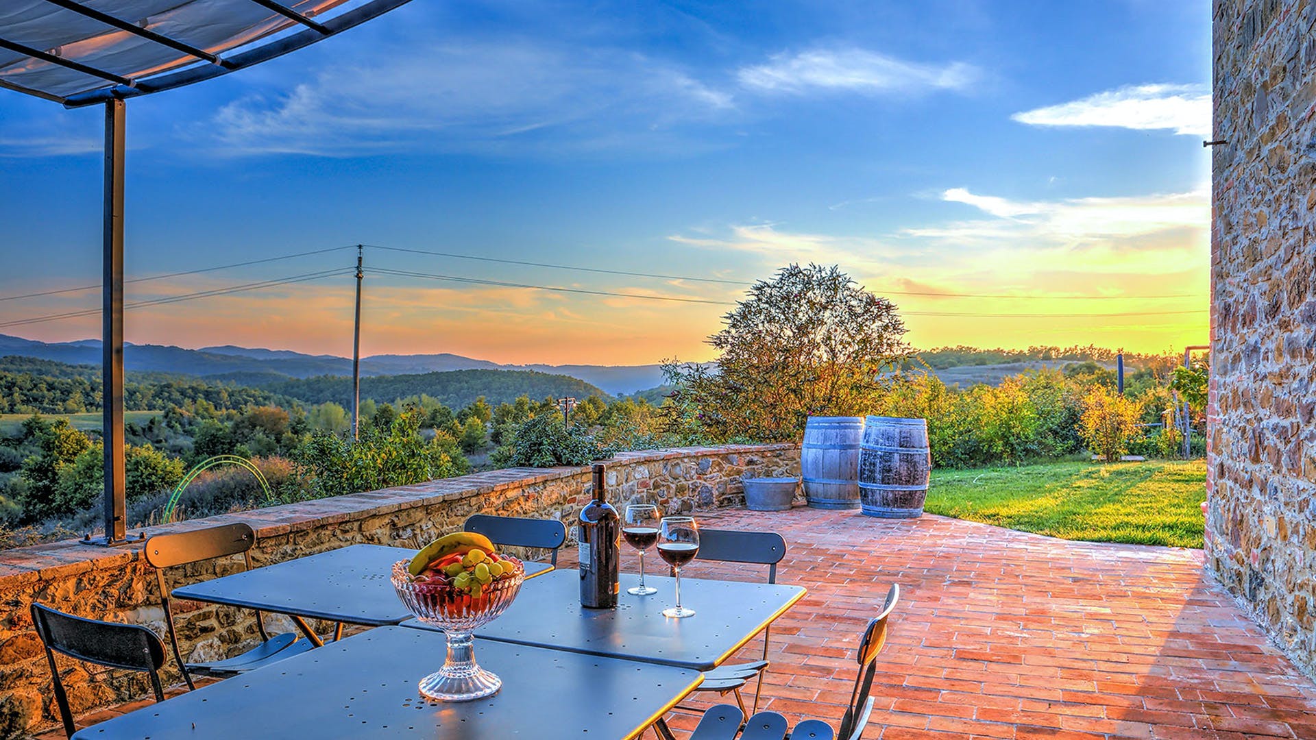 Palazzo Monteluco Perugia: Elegant 5-Bedroom Apartment with Pool, Umbria