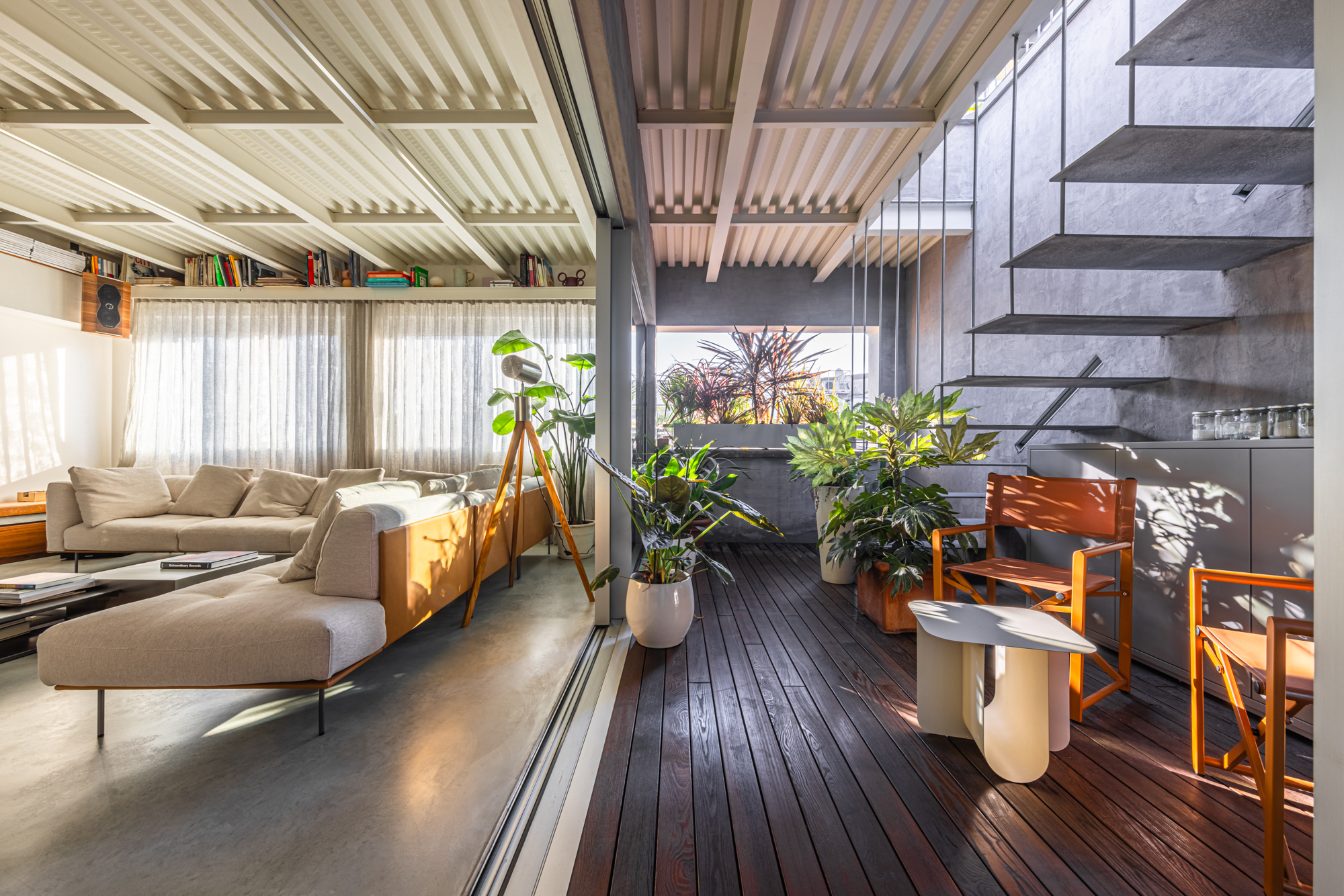 Palazzo Naviglio Moscova: Luxury 2-Bedroom Apartment with Stunning Views, Milan Moscova