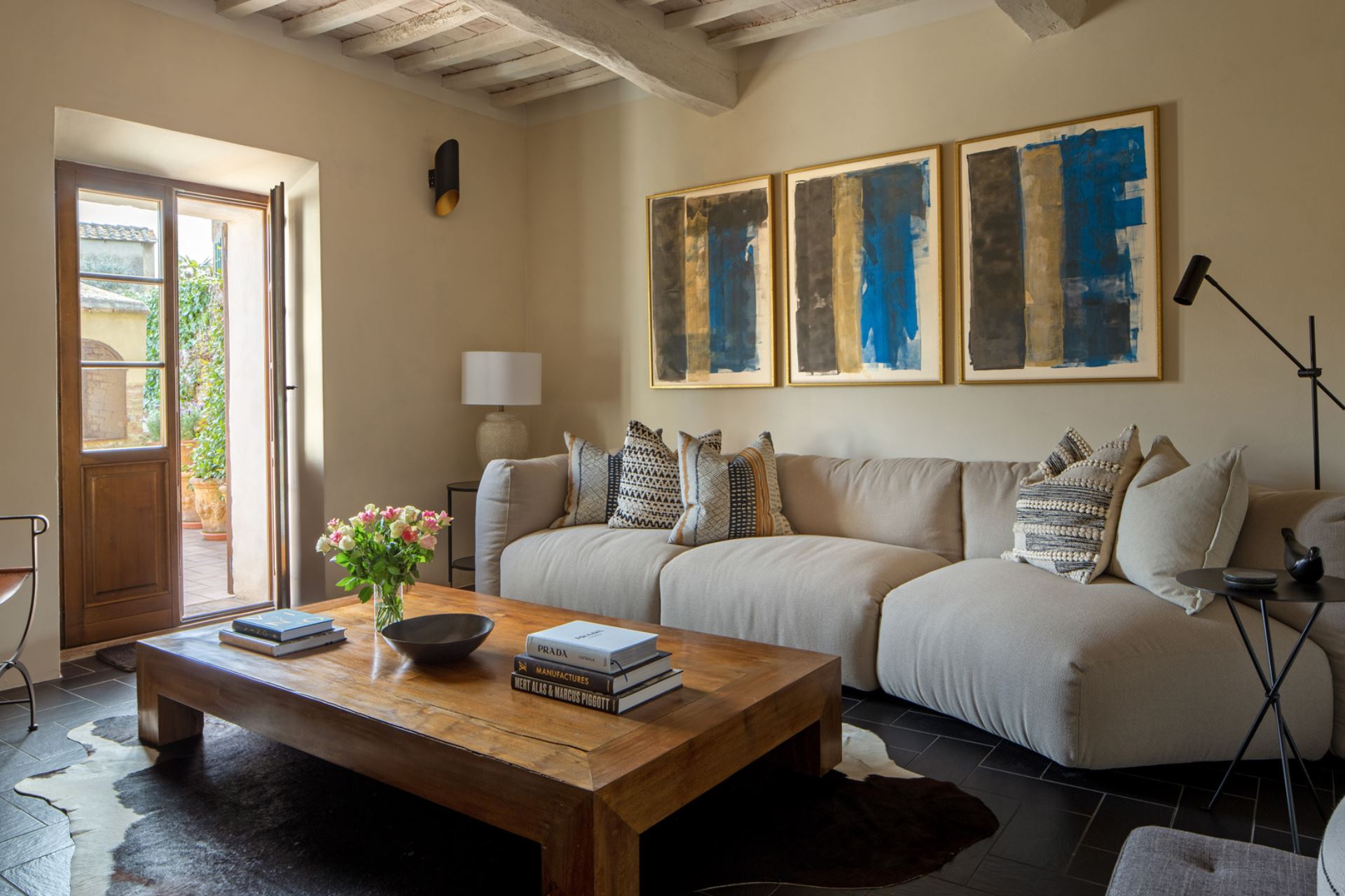 Palazzo Orcia Castelmuzio: 5-Bedroom Luxury Apartment with Private Pool, Tuscany
