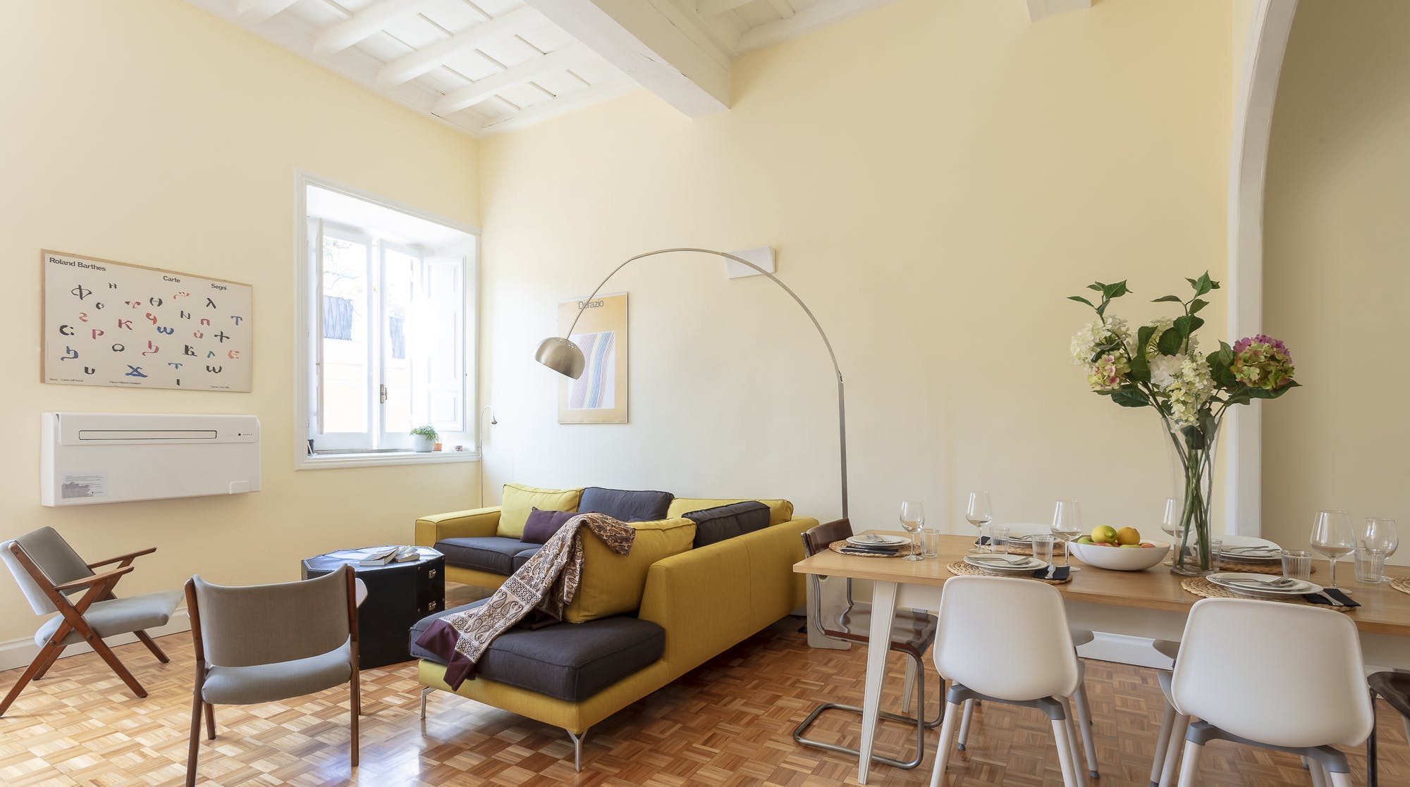 Palazzo Pantheone Roma: Spacious 4-Bedroom Apartment Rental with Rooftop Terrace, Pantheon Rome