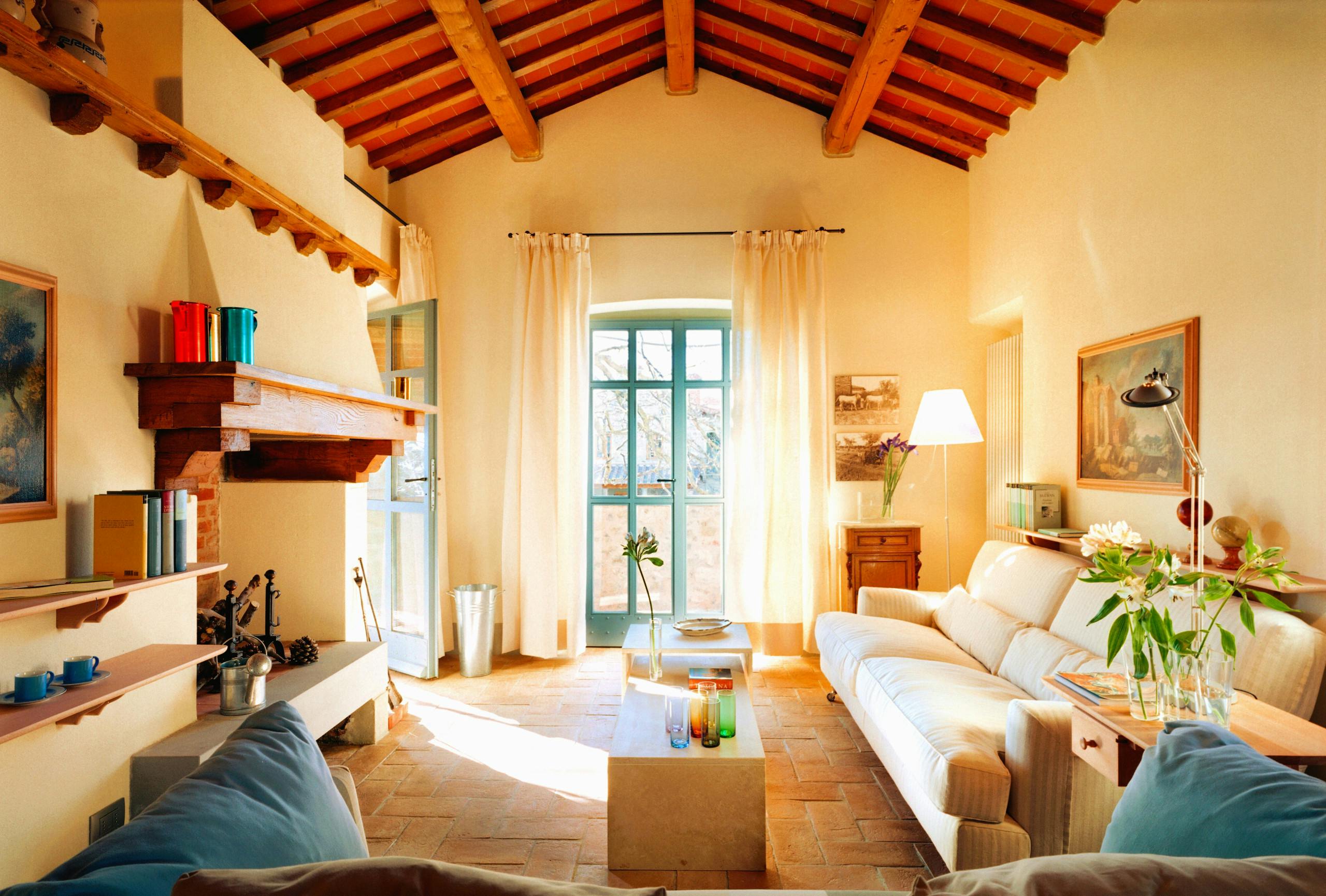 Palazzo Pratomagno Florence: Charming 2-Bedroom Apartment with Shared Pool, Tuscany