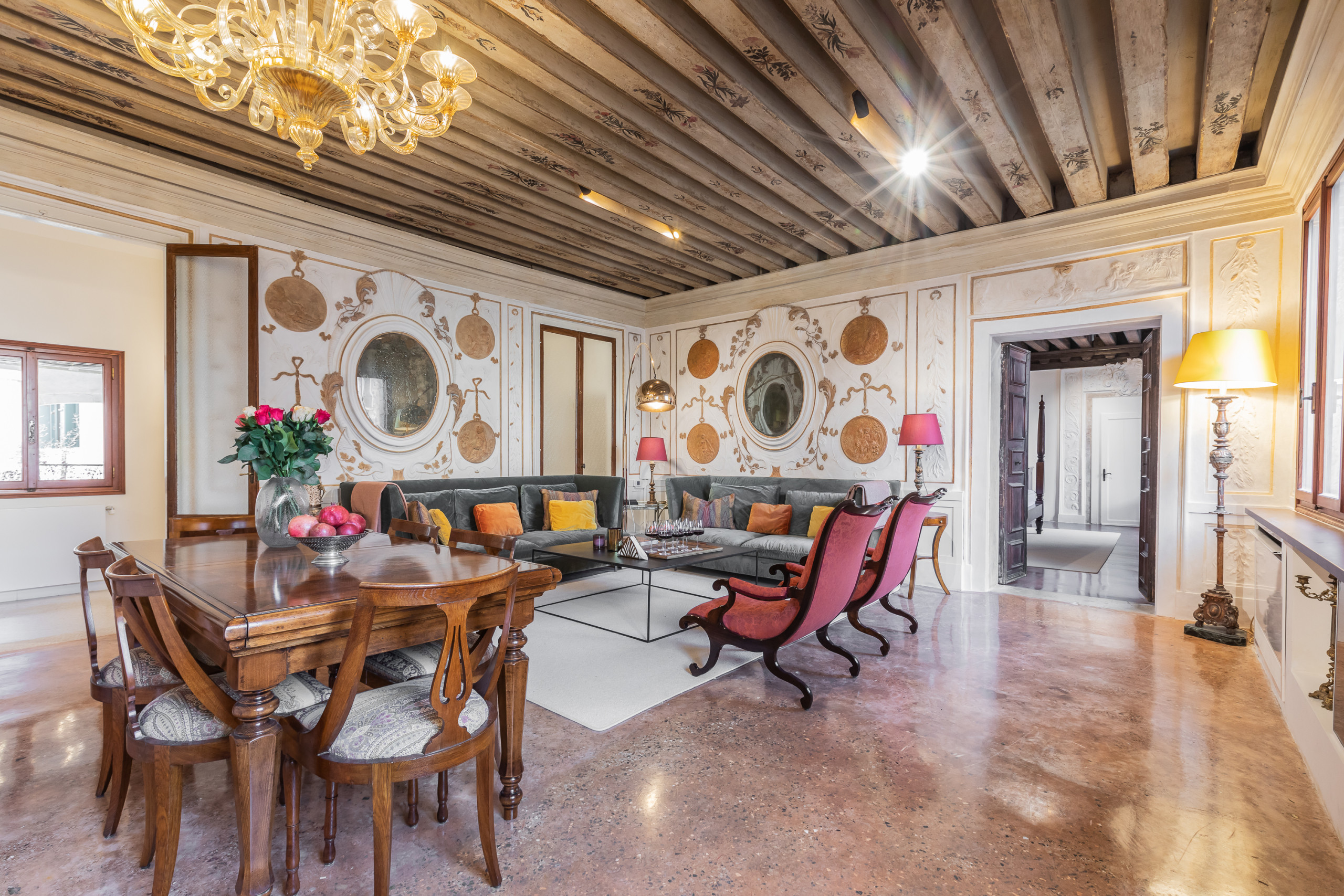 Palazzo Querini Castello Castello: Spacious 4-Bedroom Apartment with Seaview, Castello