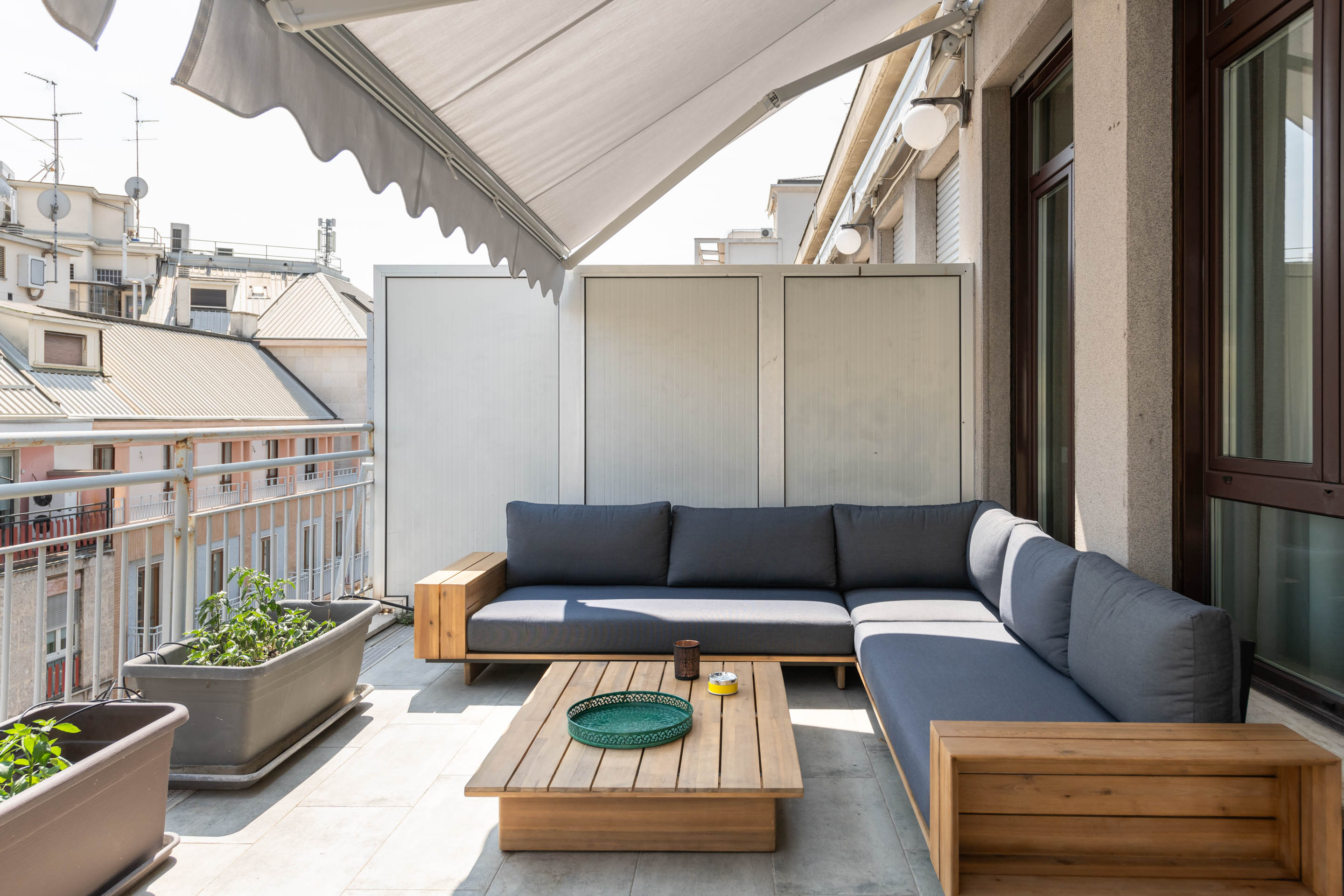 Palazzo Sant’Ambrogio Missori: Spacious 2-Bedroom Luxury Apartment with Private Terrace, Milan