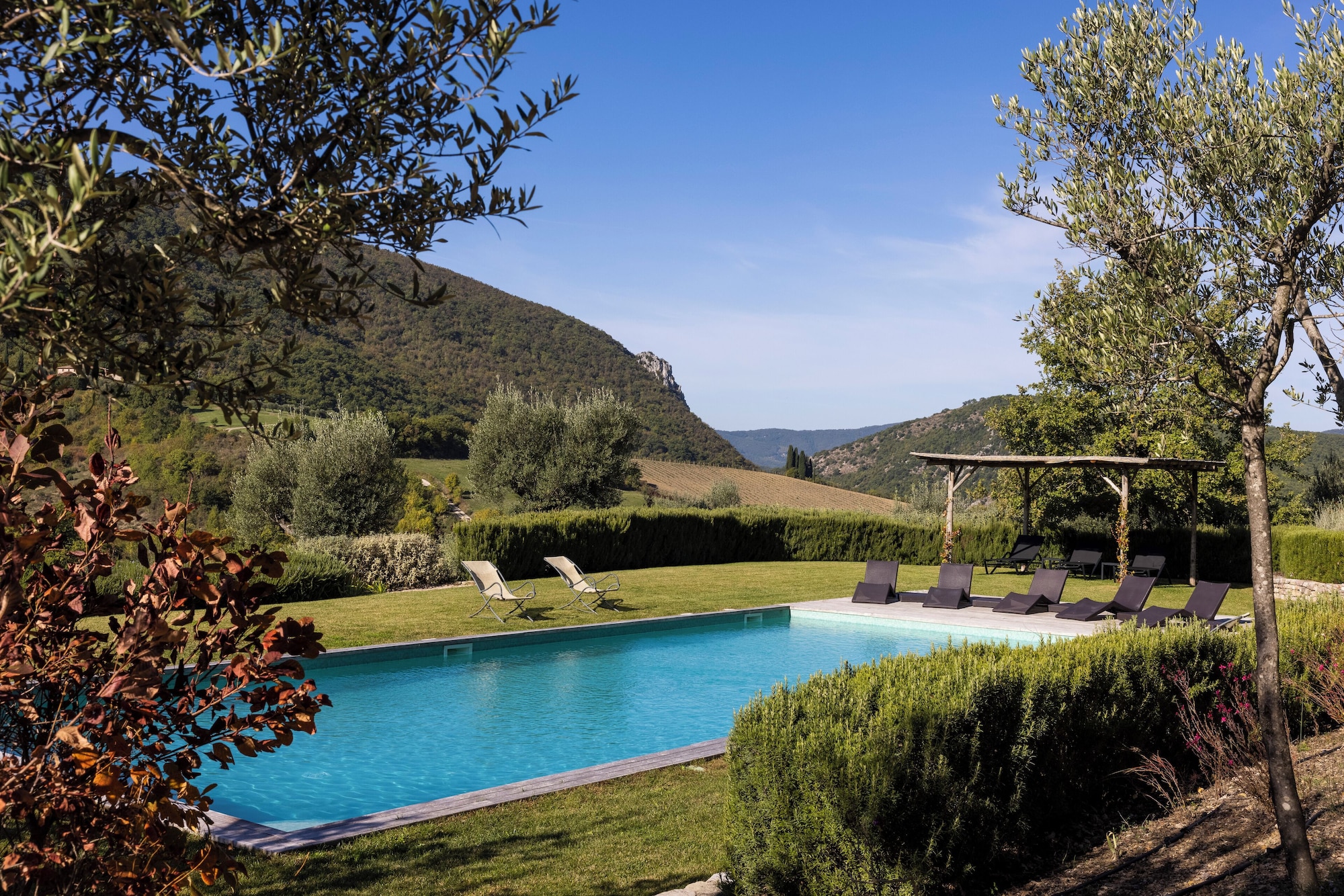 Palazzo Tiberina Perugia: Luxury 6-Bedroom Apartment with Pool and Tennis Court, Perugia