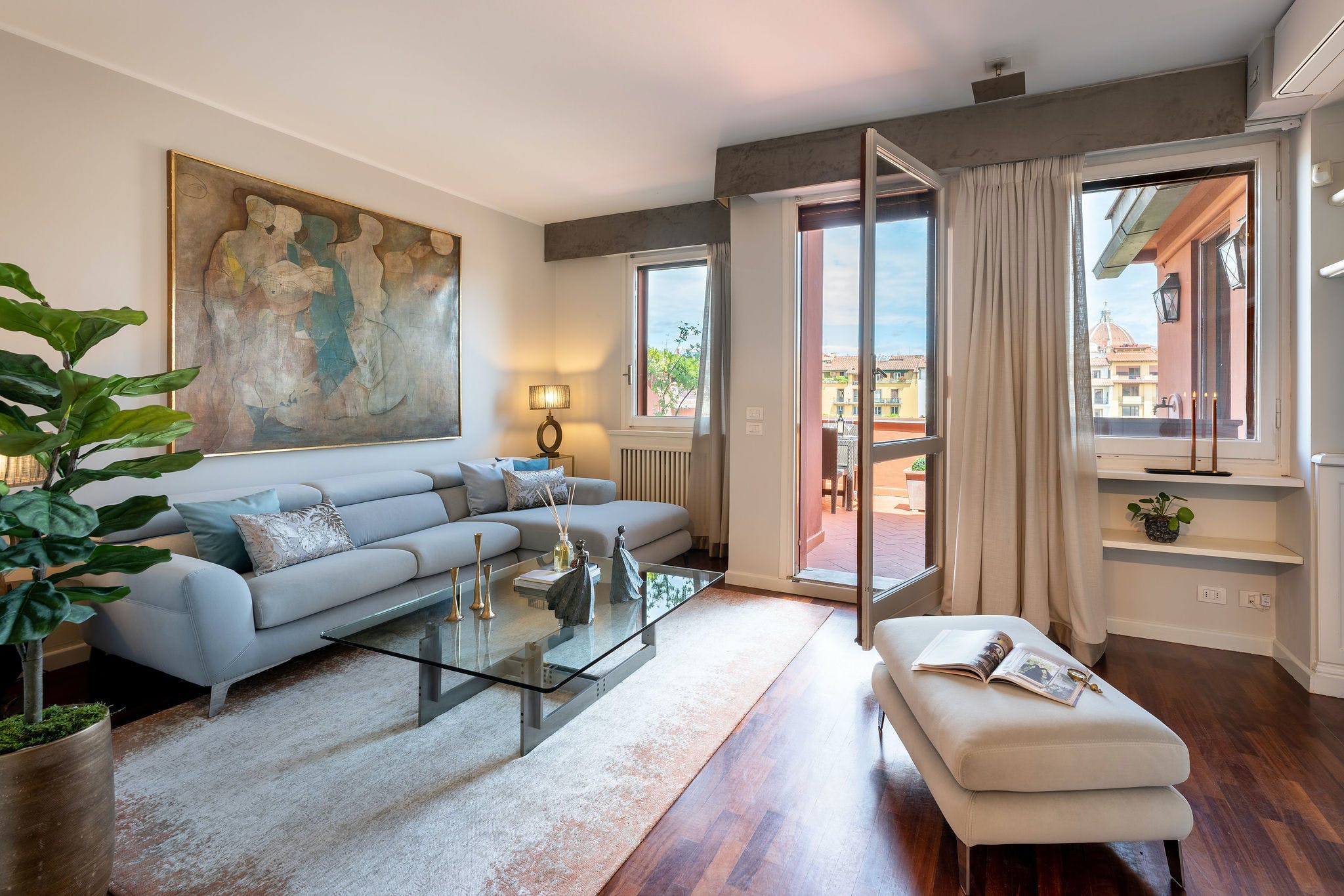 Palazzo Vasari Firenze: Elegant 2-Bedroom Apartment with Terraces, Florence