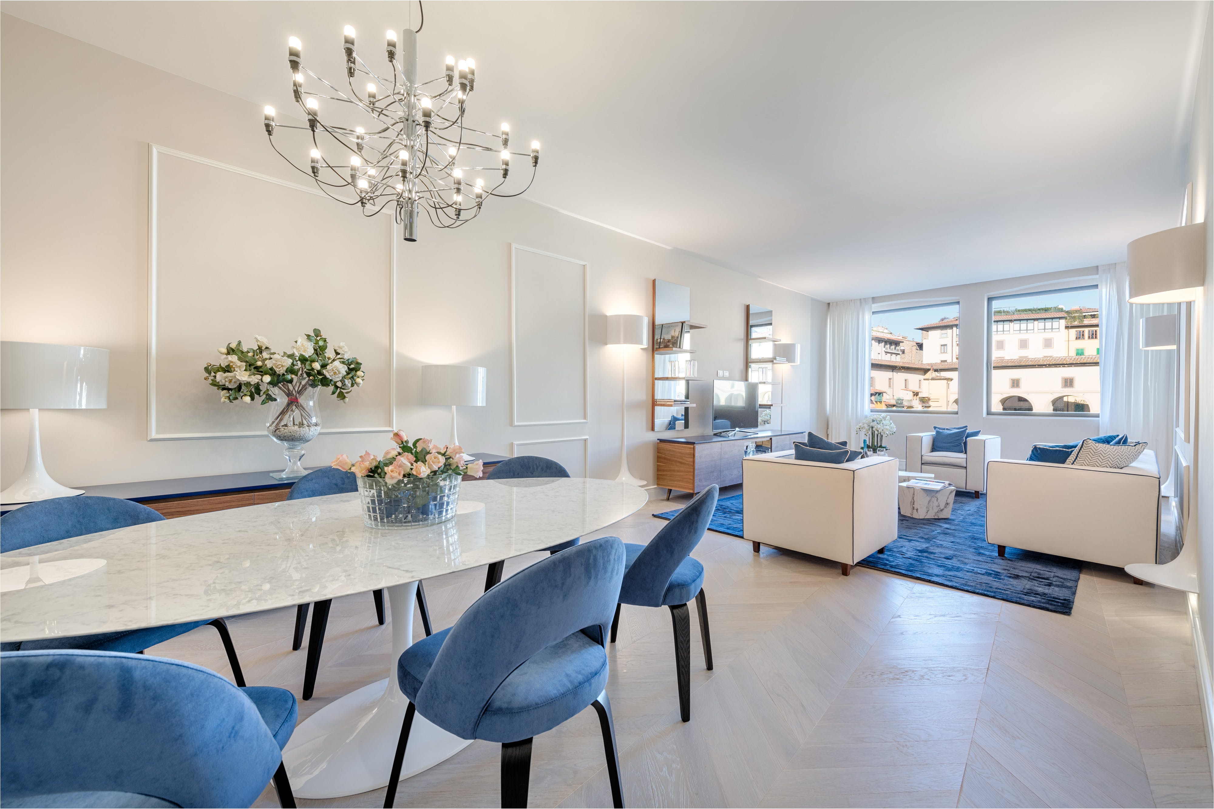 Palazzo Vecchio Firenze: Elegant 3-Bedroom Apartment with City Views, Florence