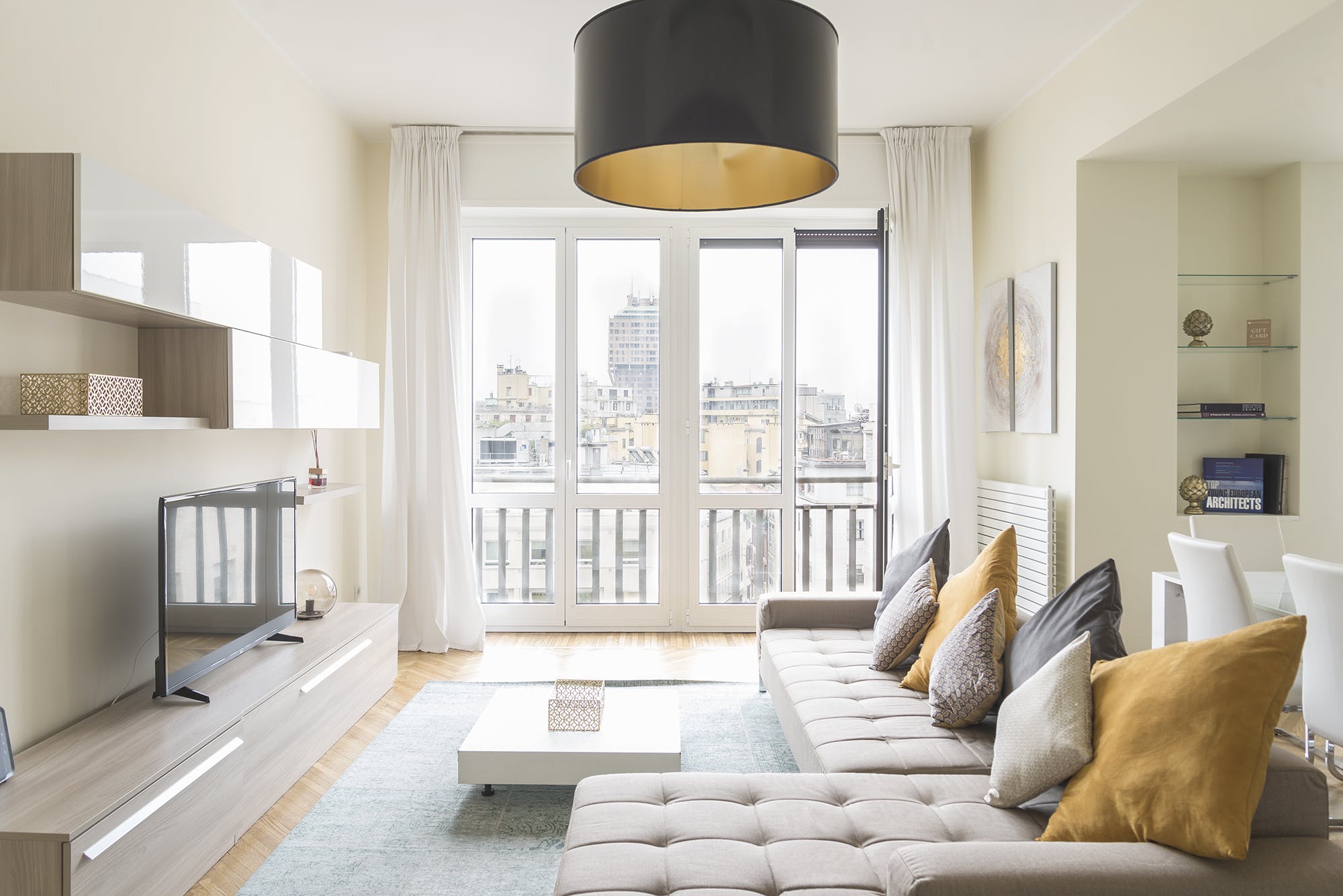 Palazzo Velasca Missori: Elegant 3-Bedroom Penthouse with City Views in Milan, Missori