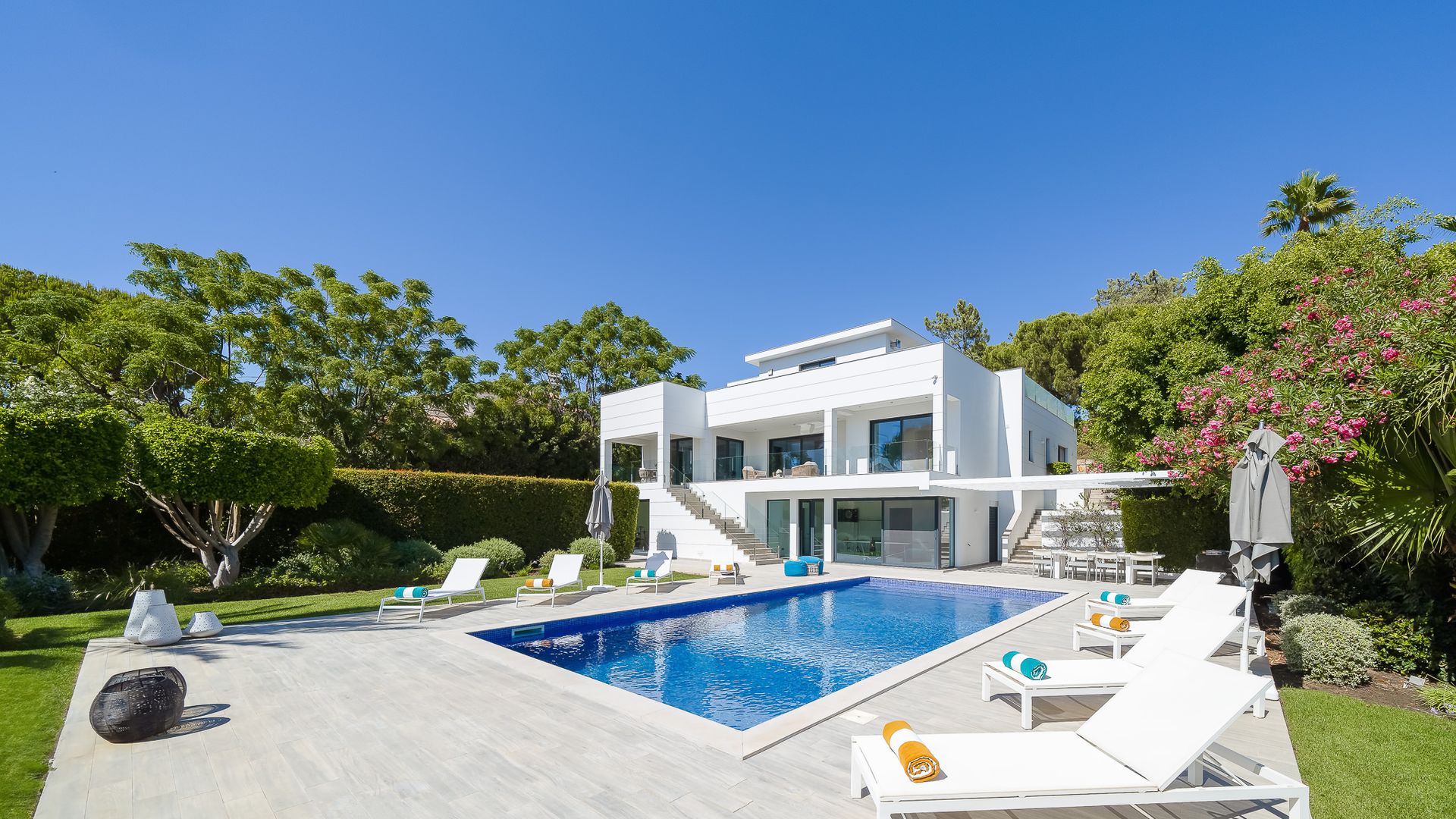 Quinta Jacarandá Quinta do Lago: Luxury 4-Bedroom Villa with Pool and Seaview, Algarve