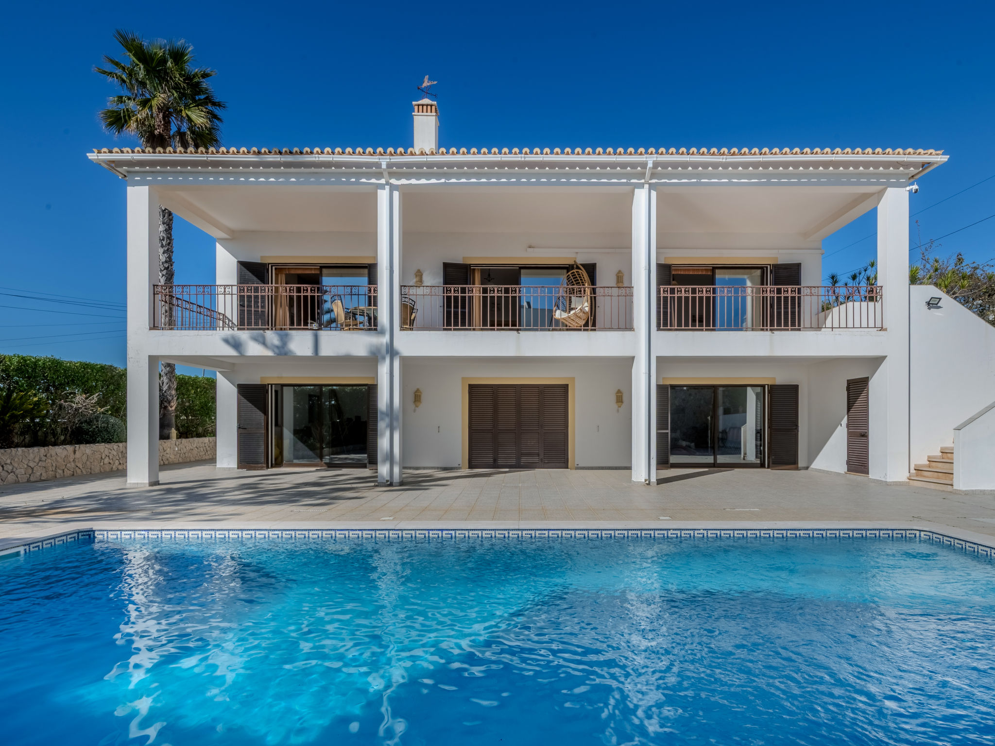 Quinta Mondego Portimão: Spacious 3-Bedroom Villa with Private Pool and Modern Amenities in Central Portimão
