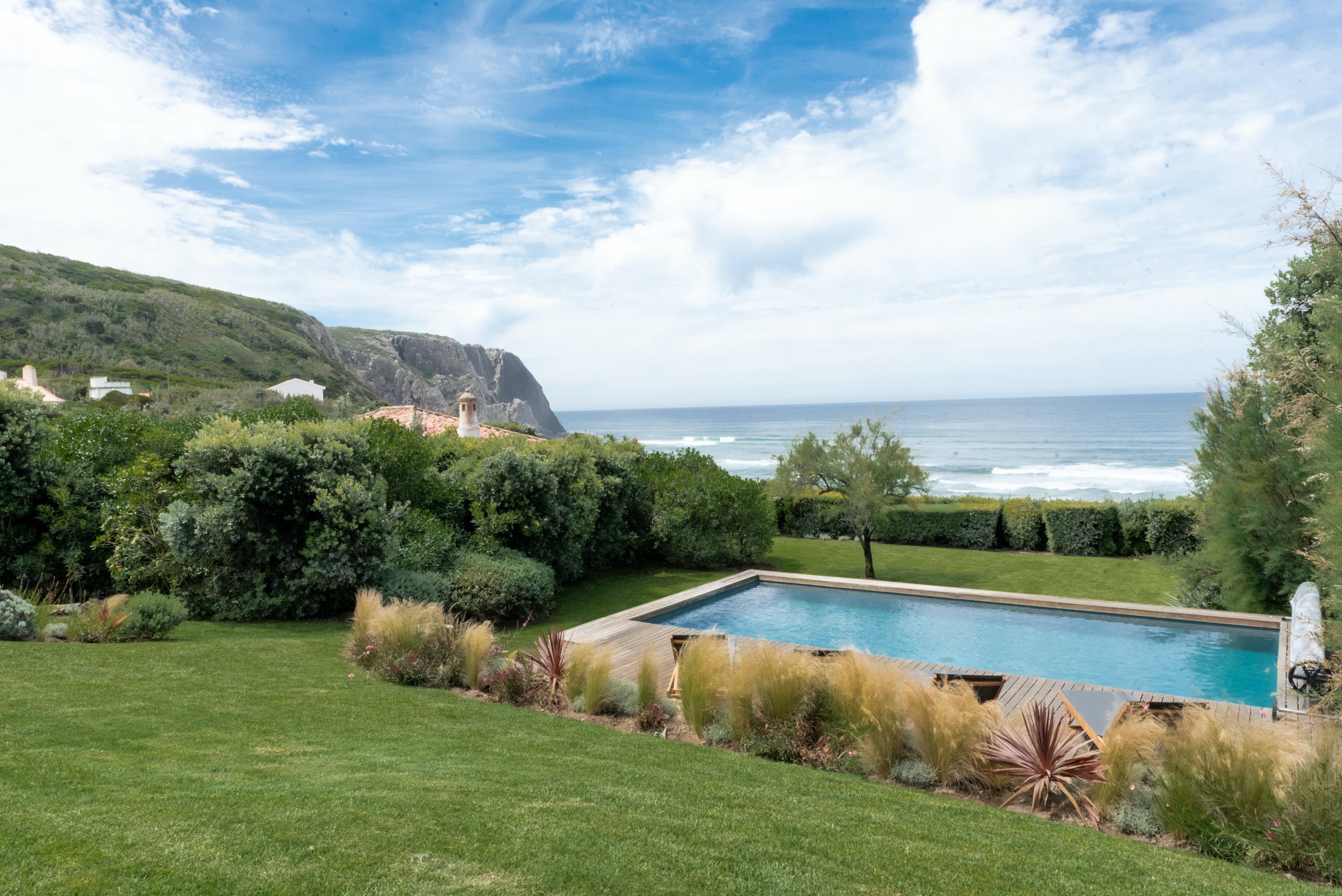 Quinta Praia Sintra: Luxury 7-Bedroom Villa with Seaview and Pool, Sintra