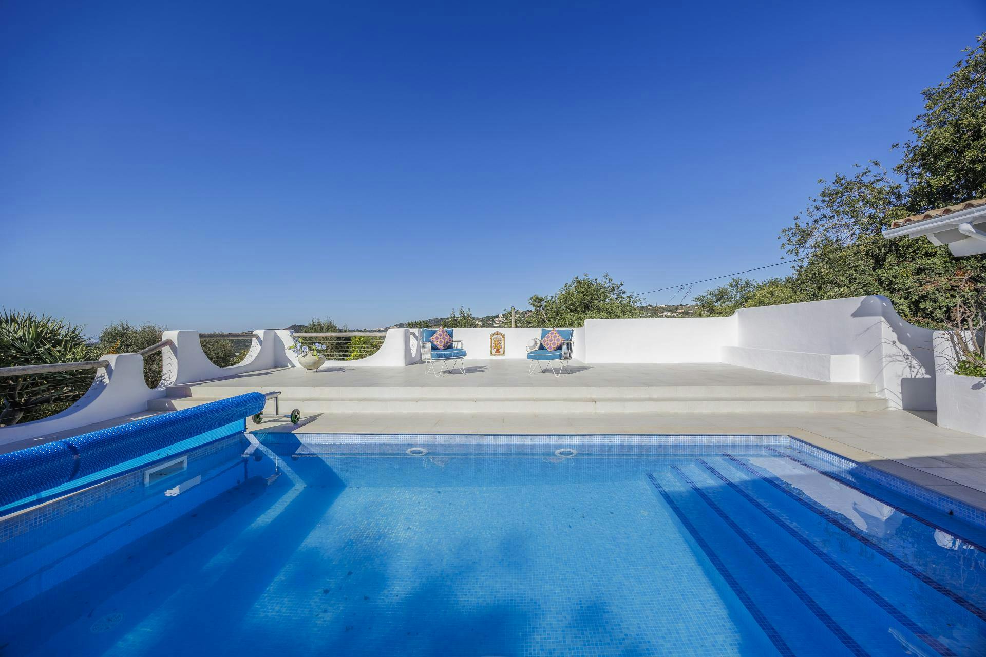 Quinta Sobreira Loulé: Luxury 5-Bedroom Villa with Private Pool and Family-Friendly Amenities, Loulé