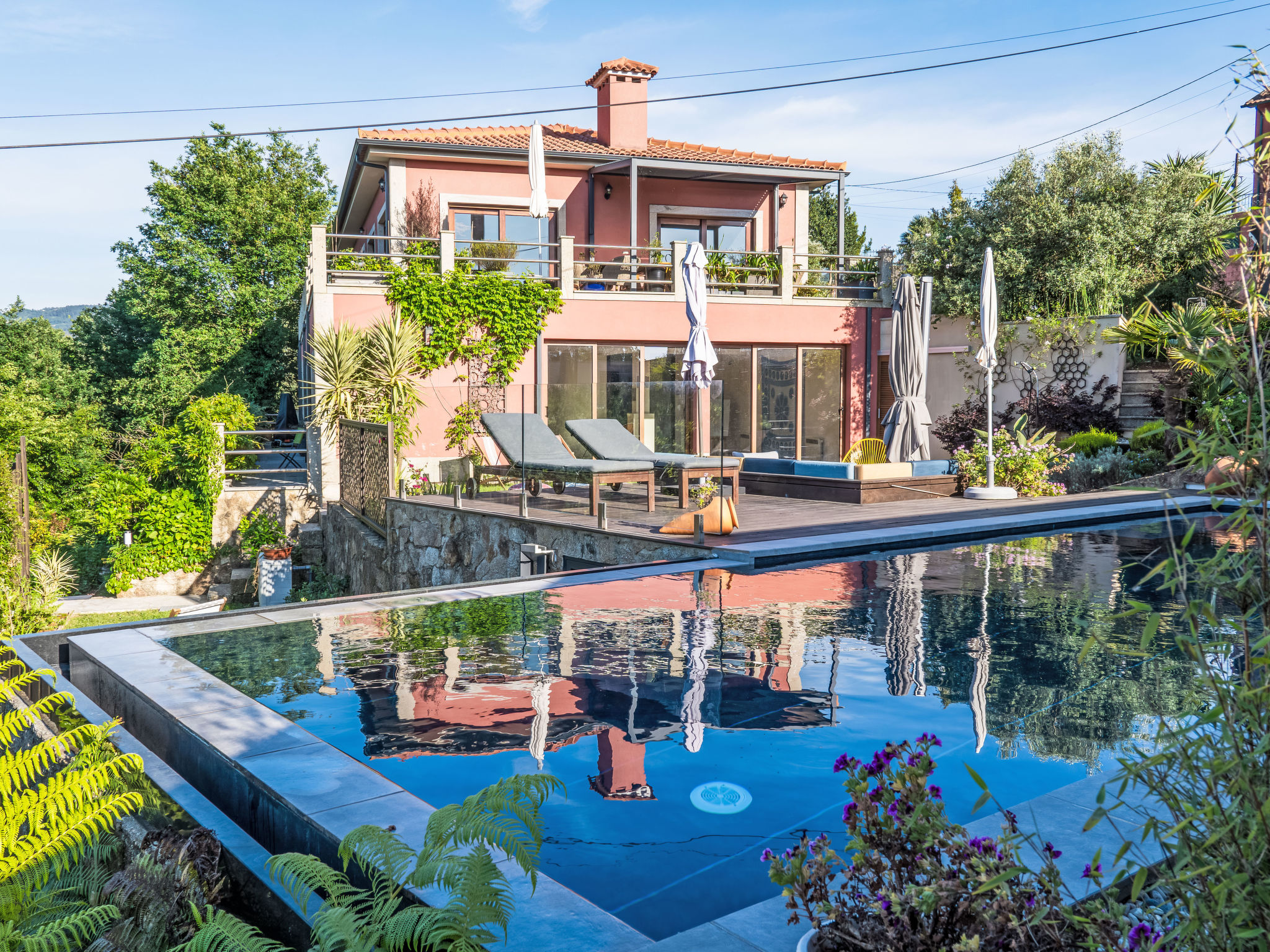 Quinta Varzea Lima: Spectacular Six-Bedroom Mountain View Villa with Private Pool and Chef Services in Northern Portugal