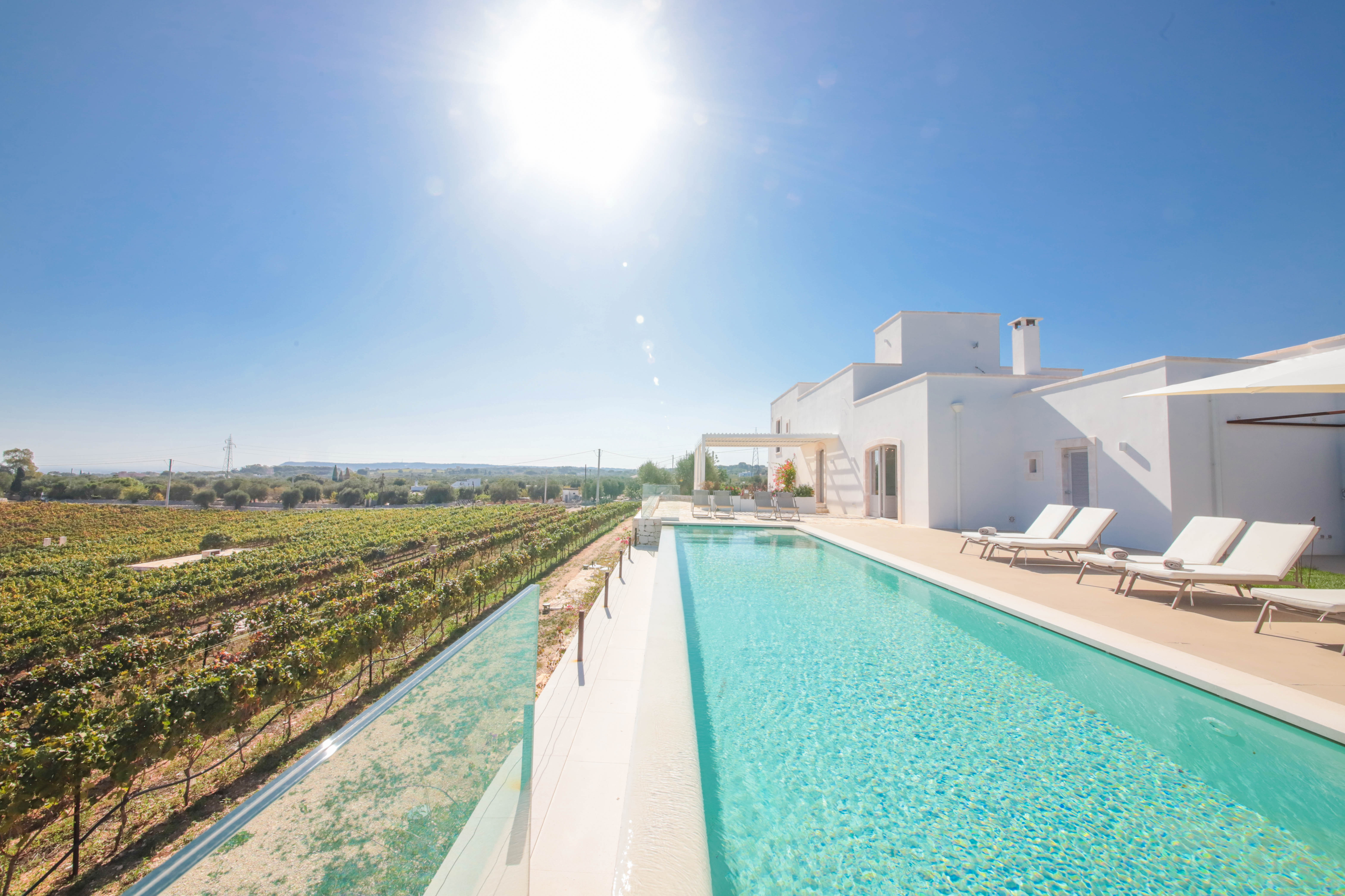 Trullo Lamione Polignano: 7-Bedroom Luxury Apartment with Pool Near Beaches, Polignano a Mare