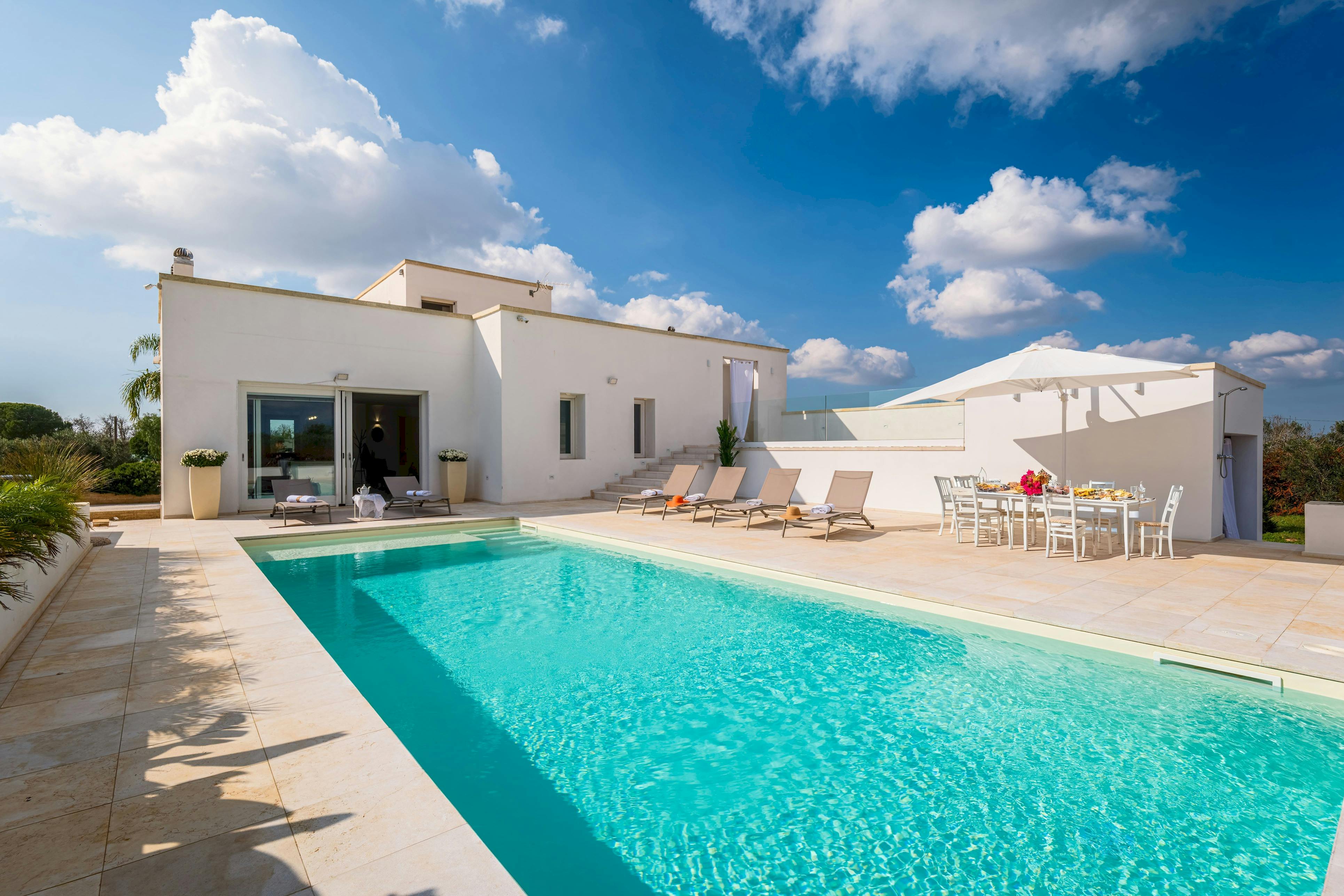 Trullo Levante Ugento: Luxury 3-Bedroom Villa with Pool Near Beaches, Ugento
