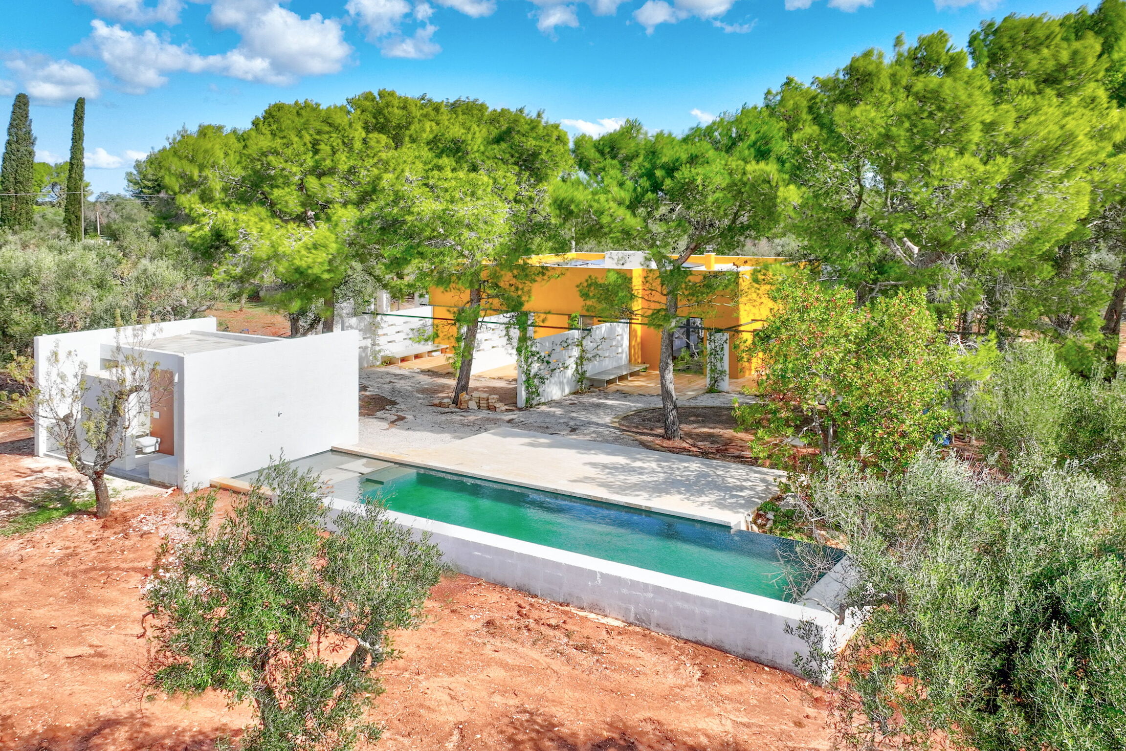 Trullo Mistral Ostuni: Luxury 3-Bedroom Villa with Seaviews and BBQ, Ostuni