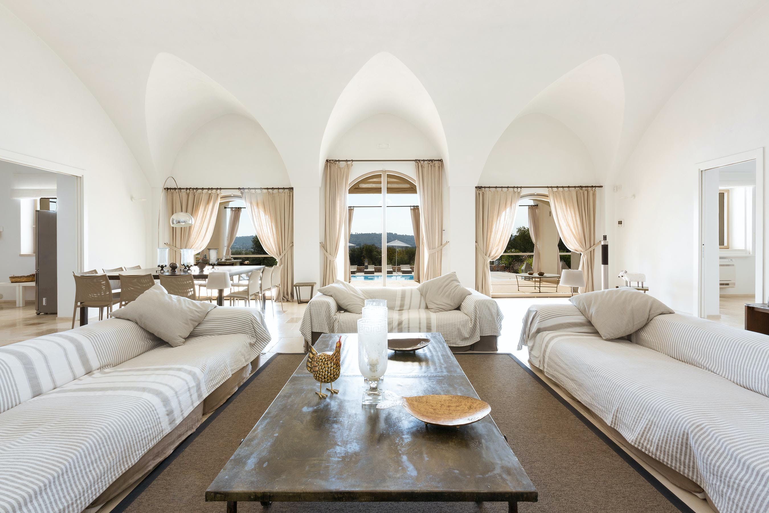 Trullo Ostuni Mare: Spacious 6-Bedroom Apartment with Seaview and Pool, Ostuni