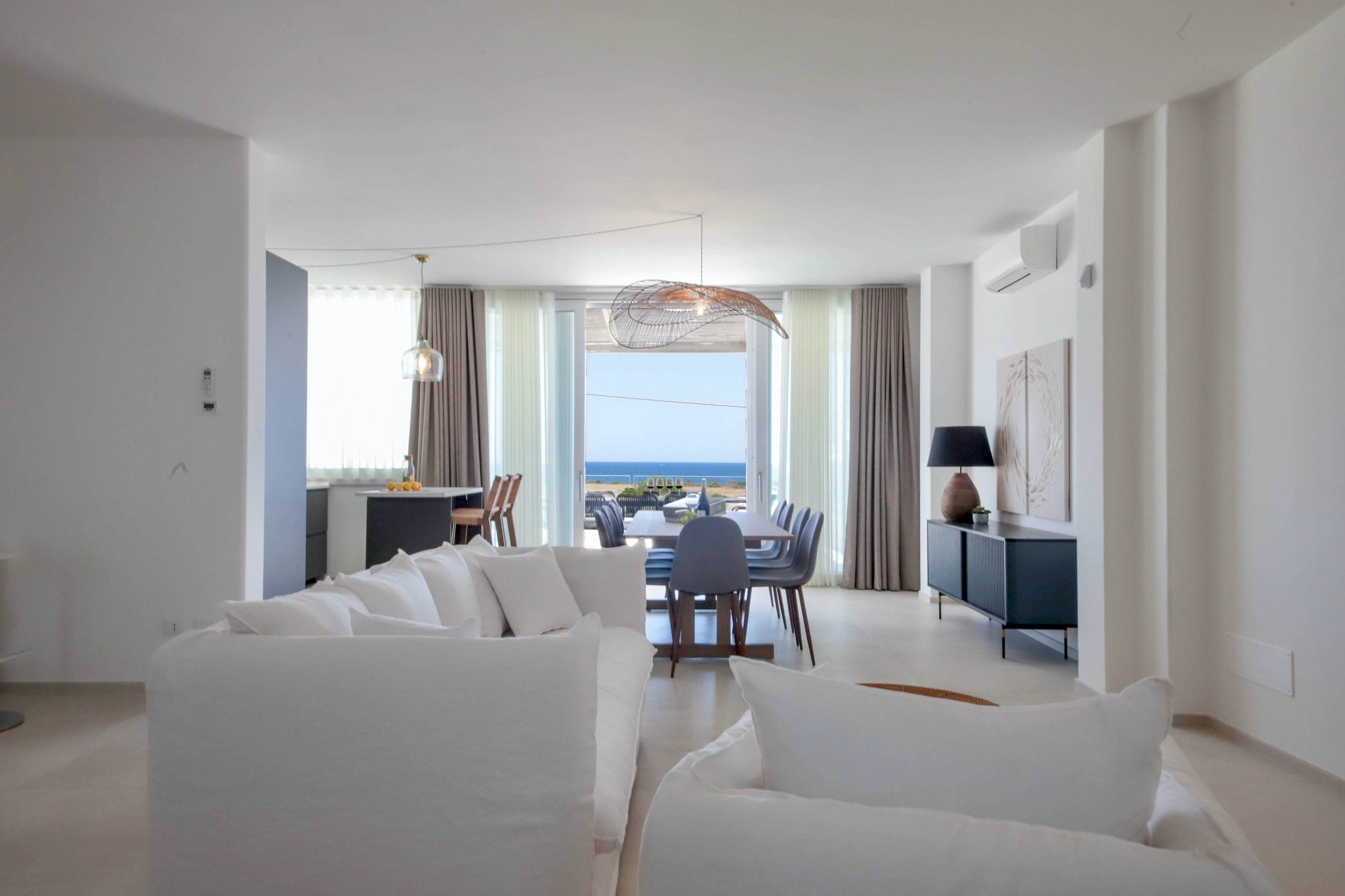 Trullo Sirocco Monopoli: Luxury 5-Bedroom Apartment with Seaview and Pool, Monopoli