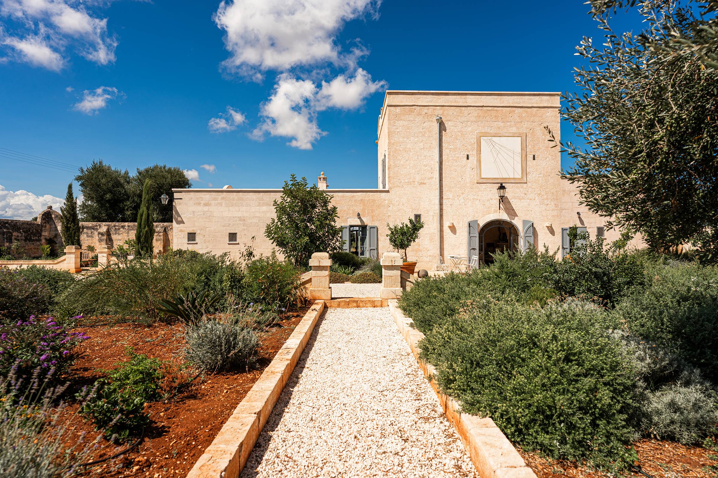 Trullo Sirocco Ostuni Ostuni 6: Luxury 3-Bedroom Villa with Private Pool, Ostuni