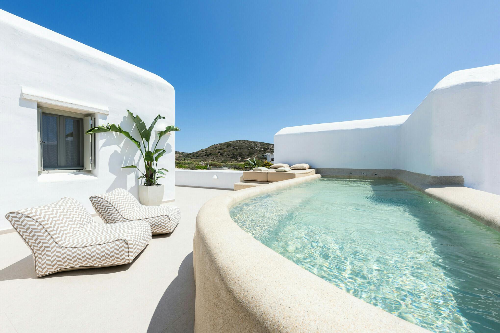 Villa Agkali Paros: Luxury 3-Bedroom Villa with Private Pool and Sea Views, Paros