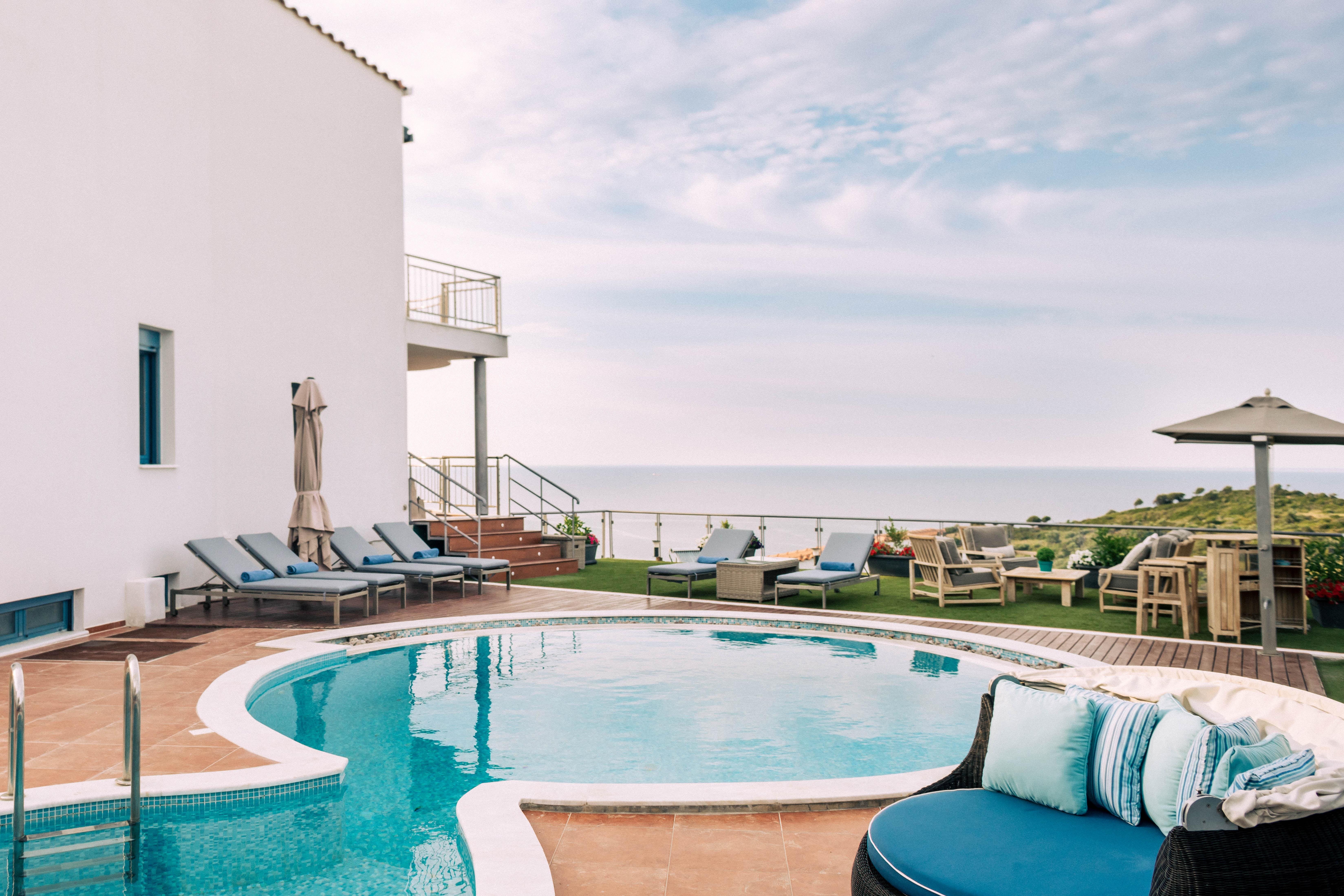 Villa Alonissos Skiathos: Elegant 5-Bedroom Apartment with Seaview Pool, Skiathos