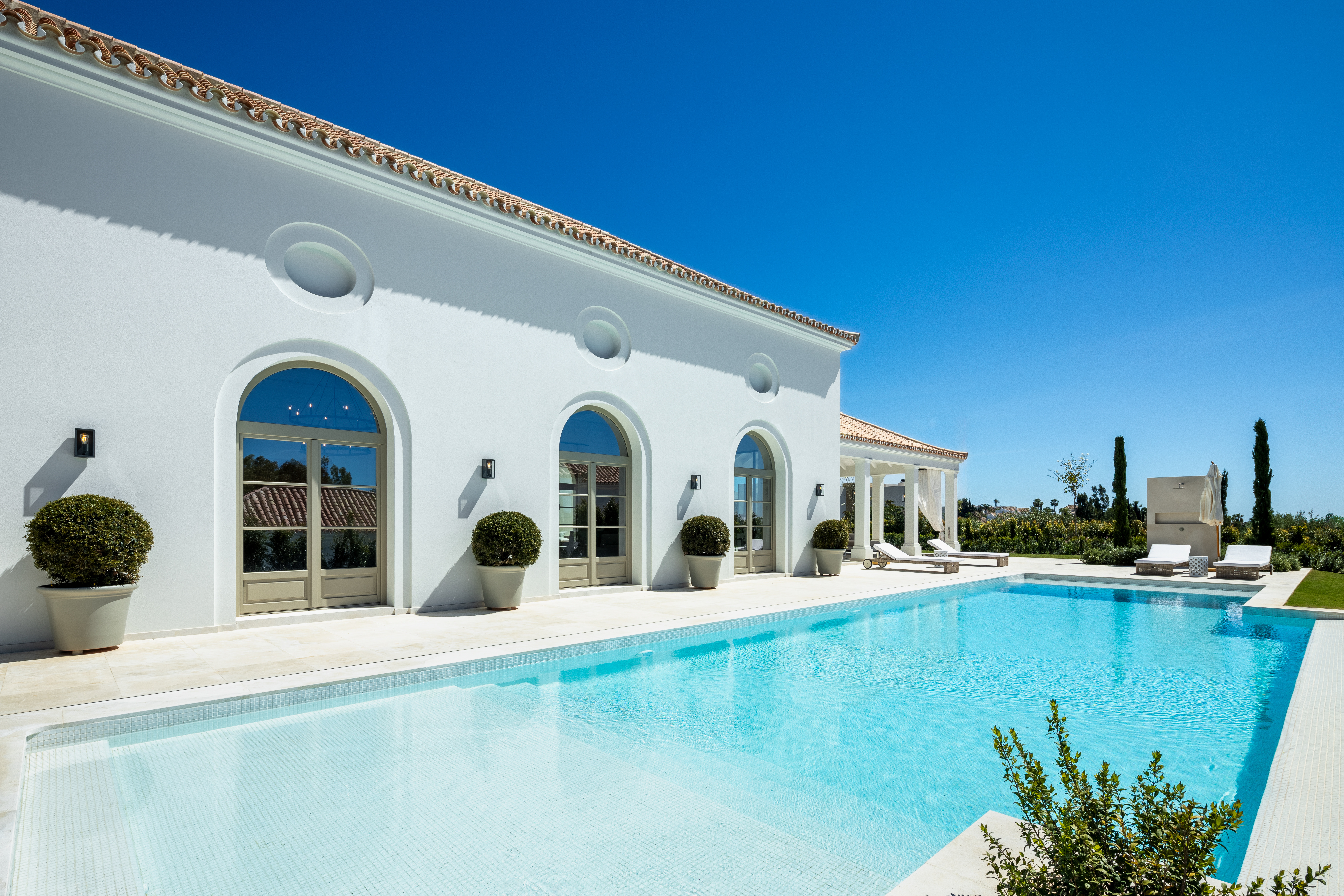 Villa Amapola Marbella: Luxury 6-Bedroom Villa with Stunning Seaviews and Pools, Marbella