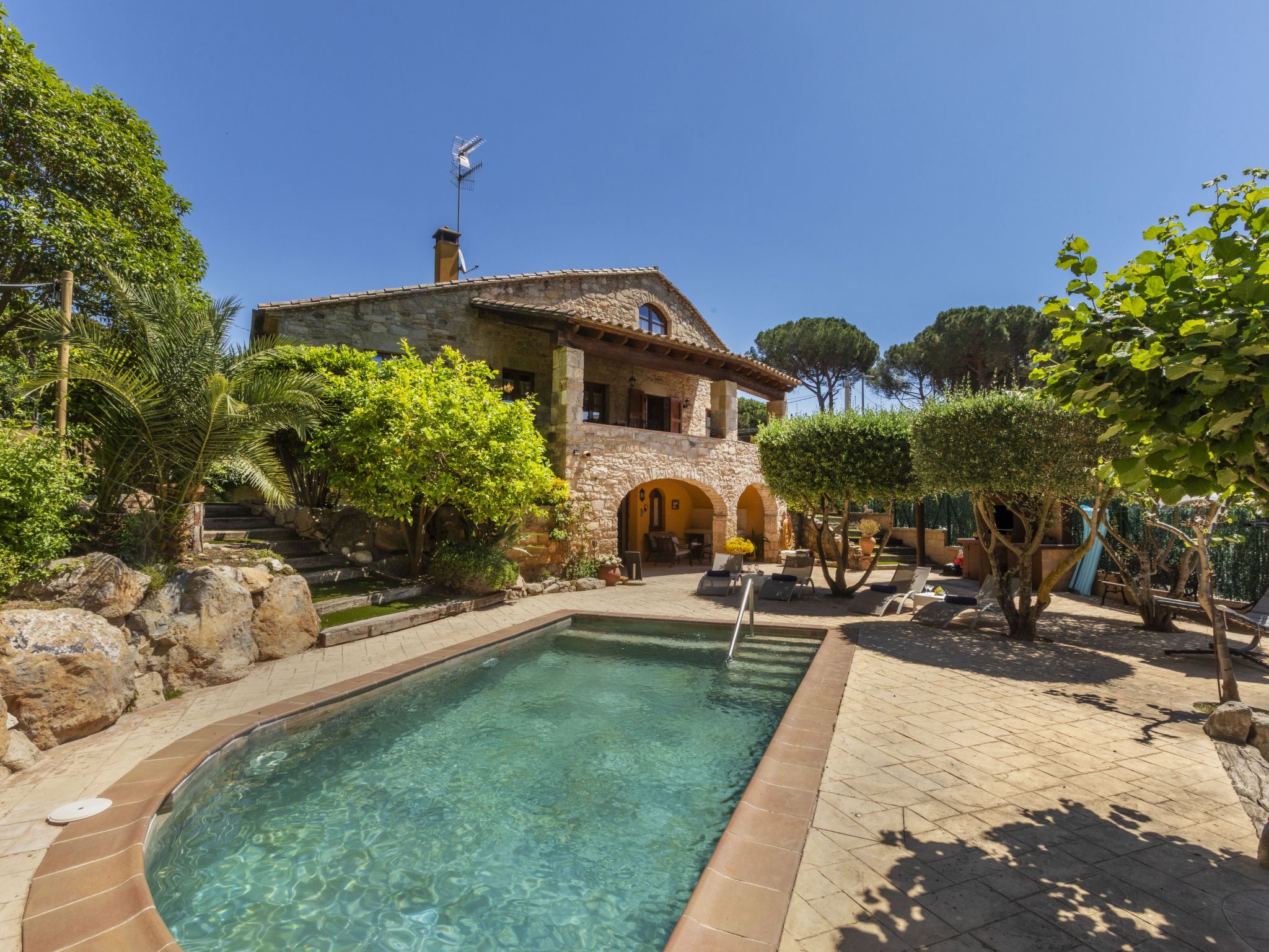 Villa Ametller Calonge: Spacious 4-Bedroom Family Villa with Private Pool and Games Room in Costa Brava