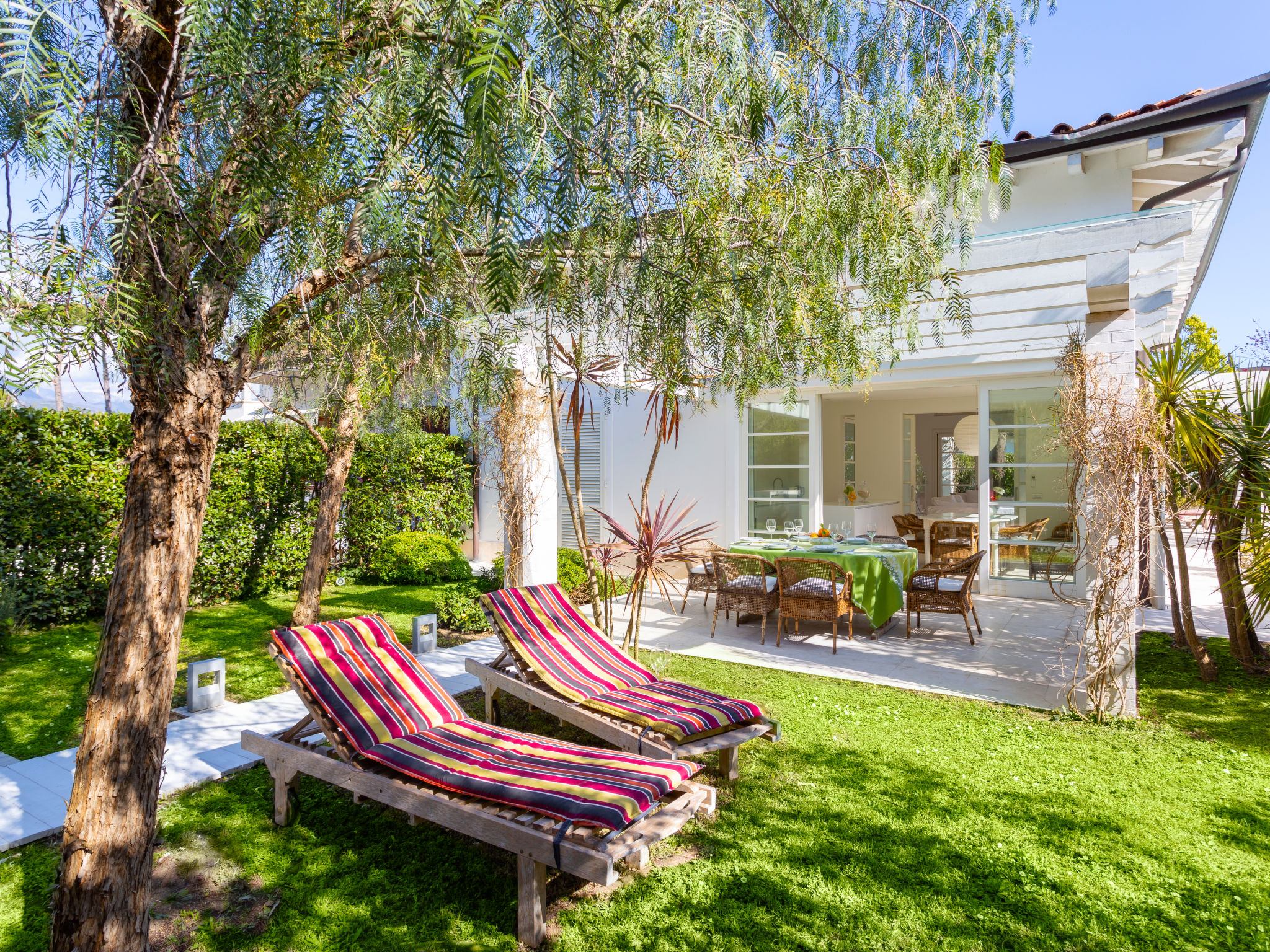 Villa Apuano Forte: Stunning 4-Bedroom Contemporary Villa with Garden Paradise Near Versilian Coast