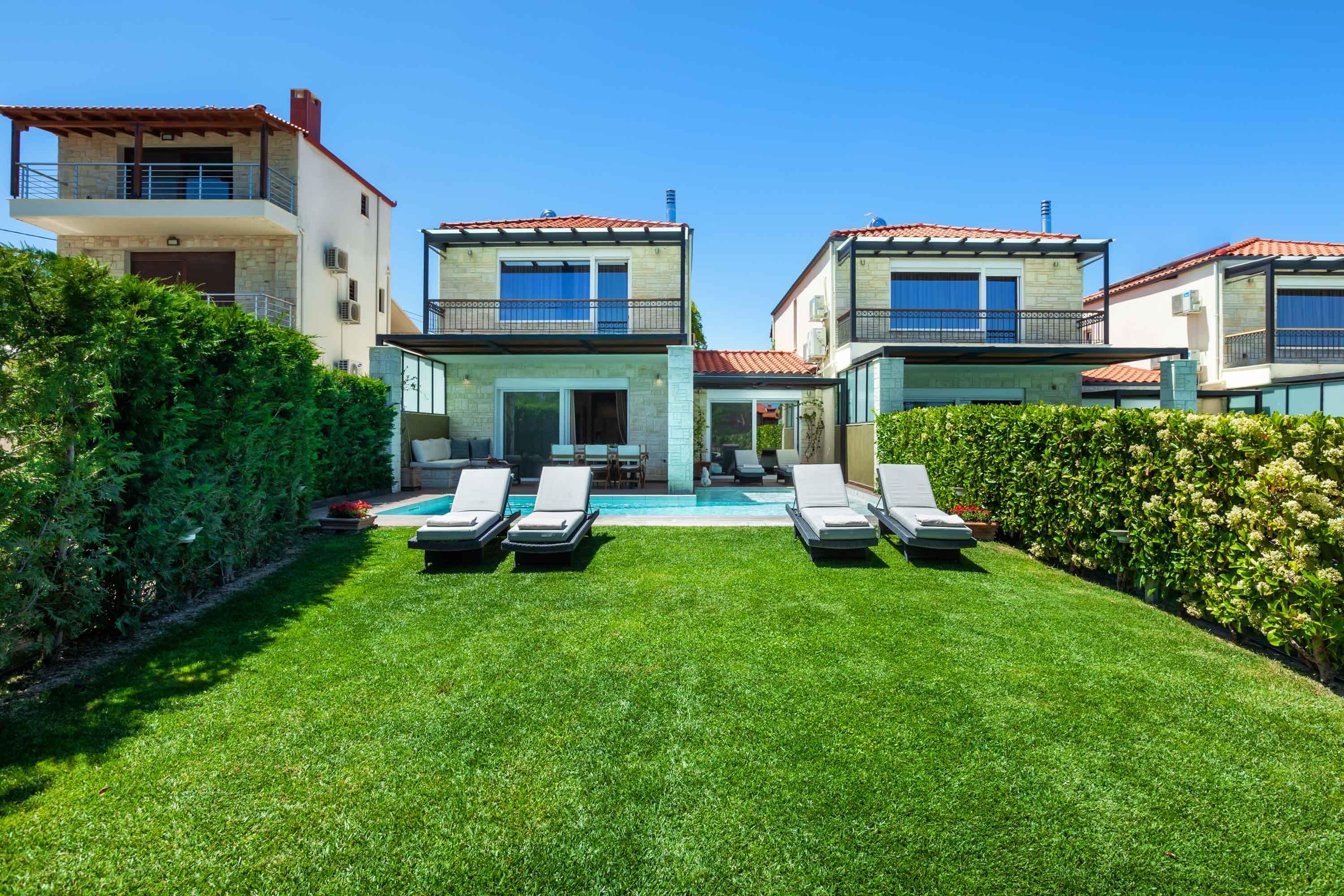 Villa Athos Kassandreia: Spacious 4-Bedroom Apartment with Pool and Sea View, Halkidiki