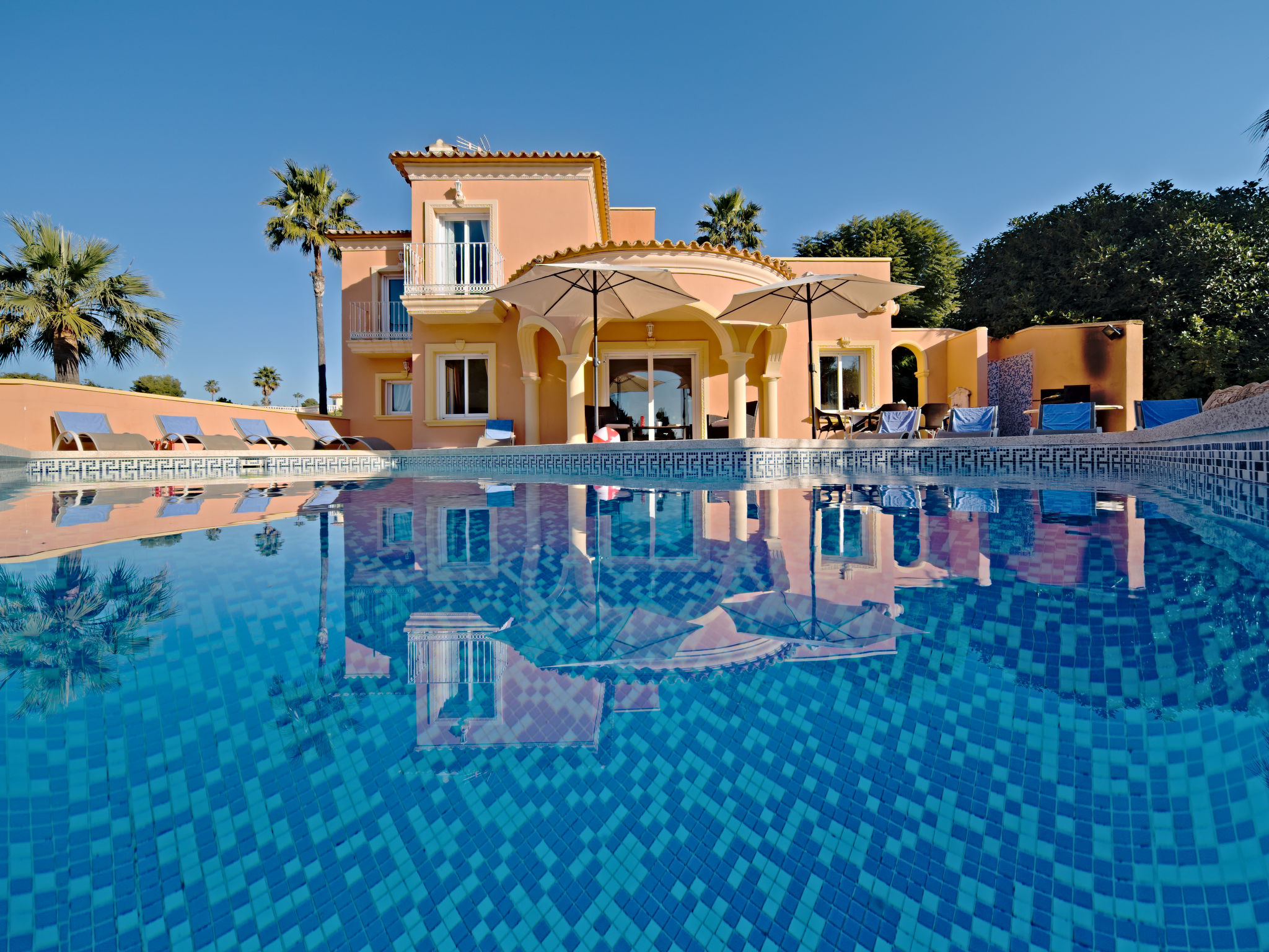 Villa Bassetes Calpe: Spectacular 5-Bedroom Mountain View Villa with Private Pool Near Peñón de Ifach