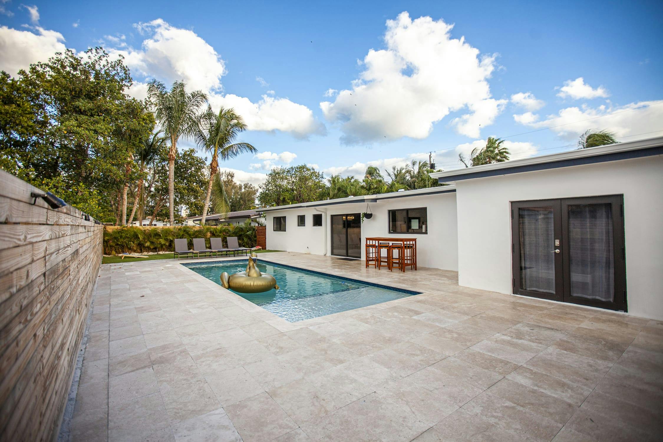 Villa Biscayne Miami: Luxury 6-Bedroom Villa with Tennis Court and Seaview, Miami