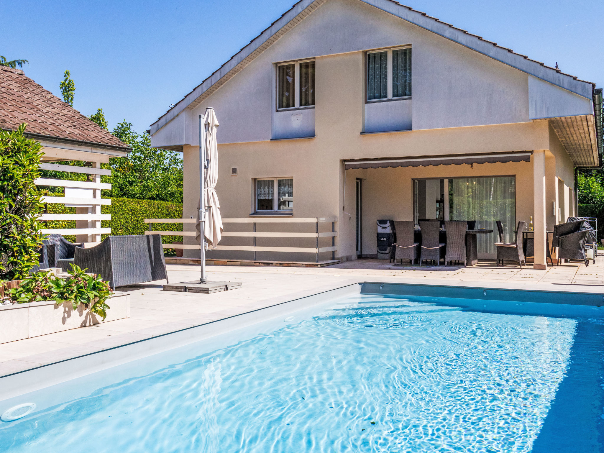 Villa Bise Genthod: Exclusive Four-Bedroom Family Villa with Private Pool in Peaceful Genthod Switzerland