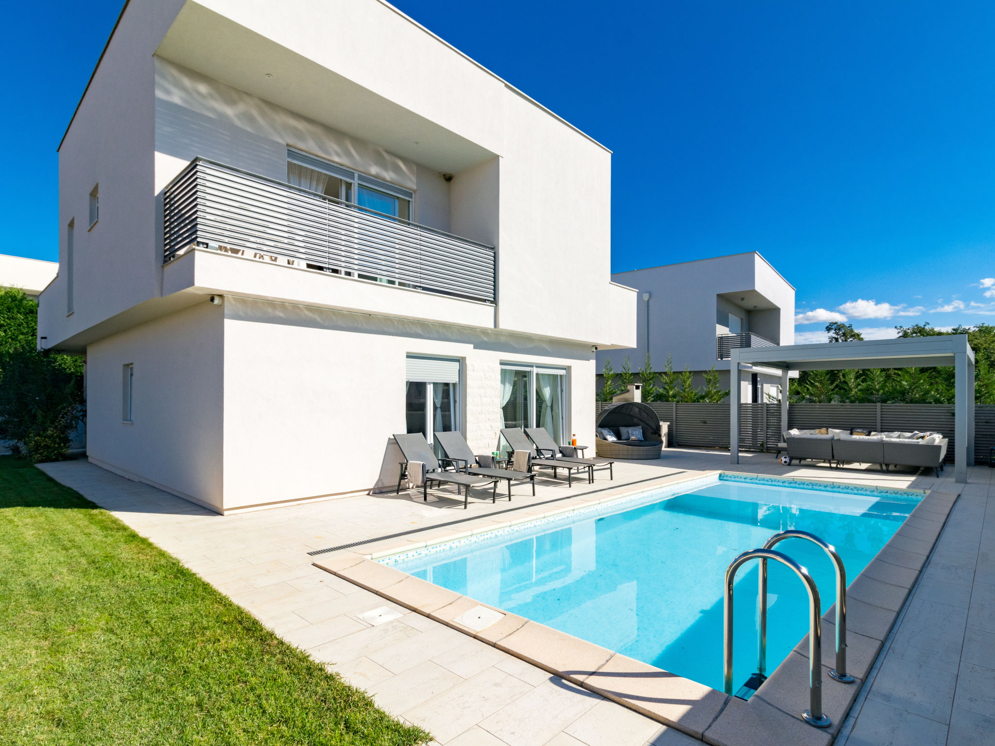Villa Bora Novigrad: Modern 3-Bedroom Waterfront Villa with Private Pool and Sea Views in Istria Croatia