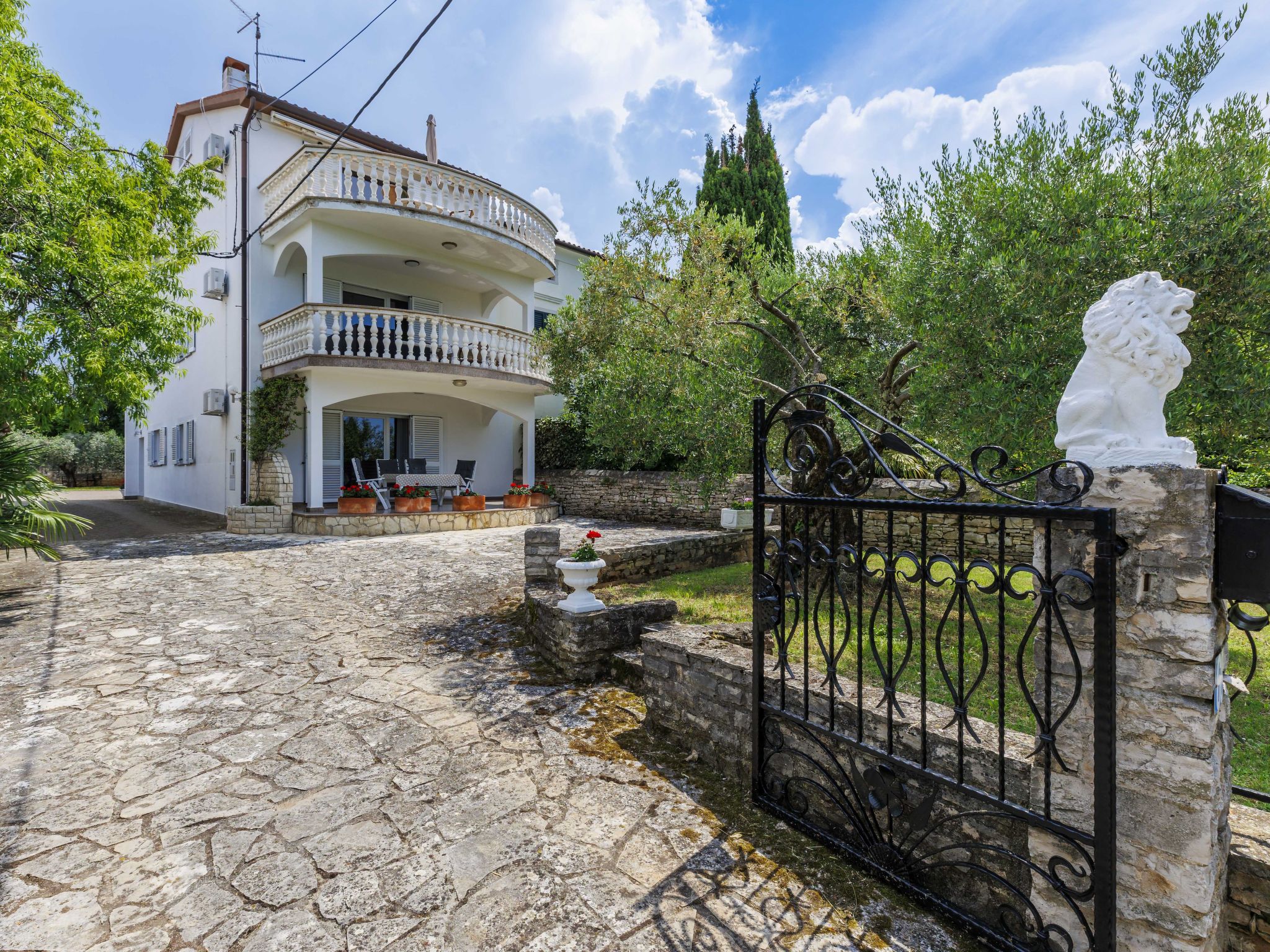 Villa Bora Umag: Luxury Three-Bedroom Villa with Private Pool and Sea Views in Istria Croatia