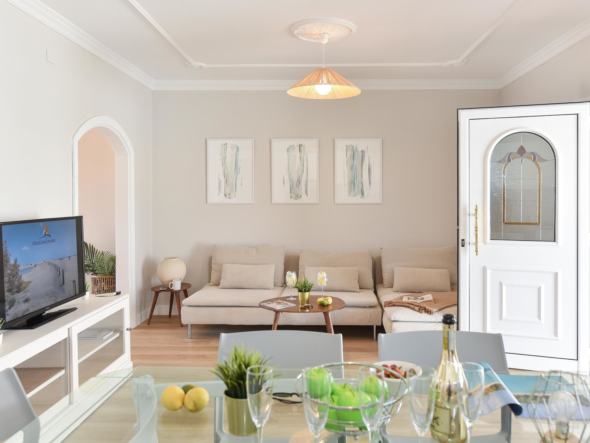 Villa Calima Inglés: Stunning 4-Bedroom Villa with Private Pool and Central Location in Gran Canaria Spain